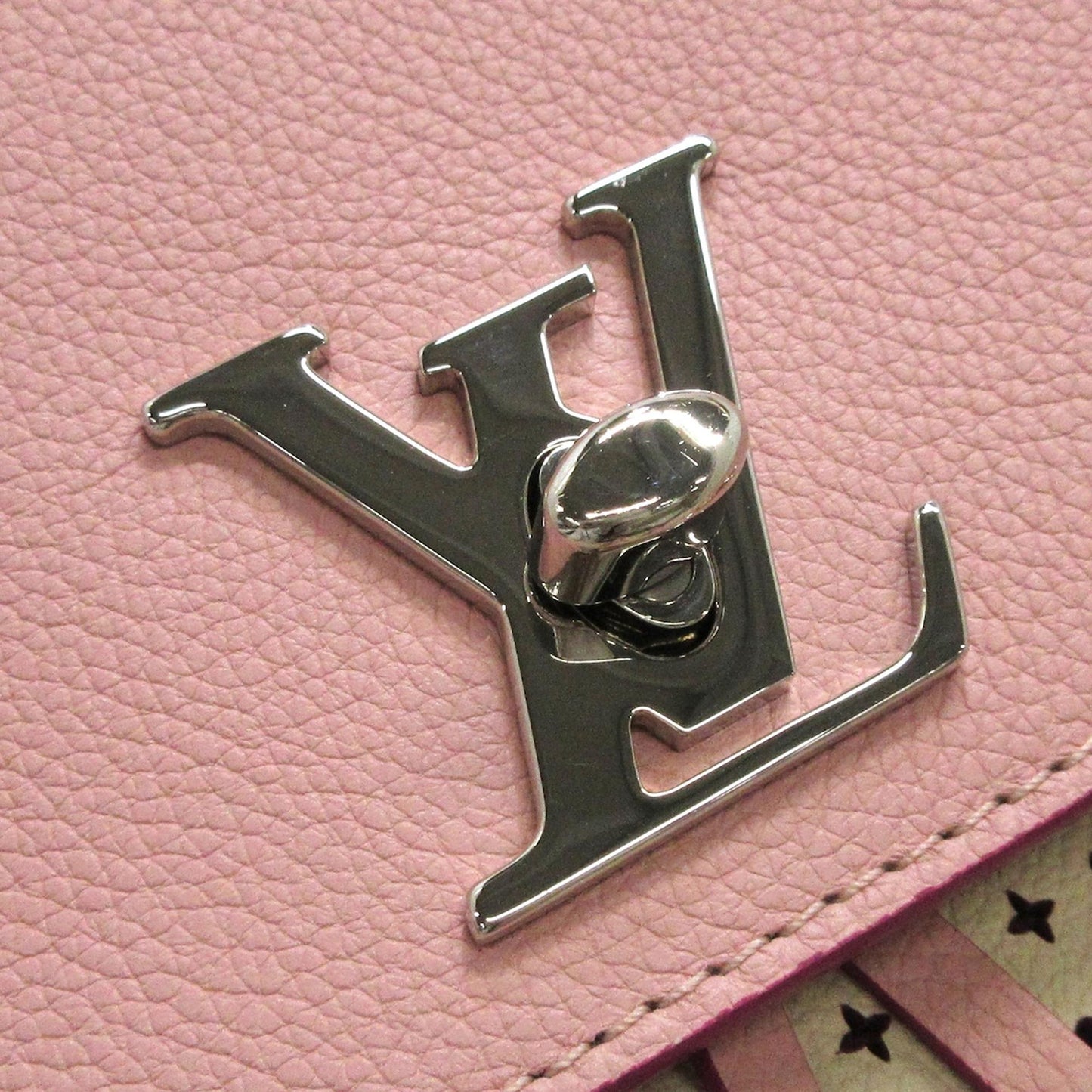 Louis Vuitton Perforated Lockme Backpack (SHG-XHSrvG)
