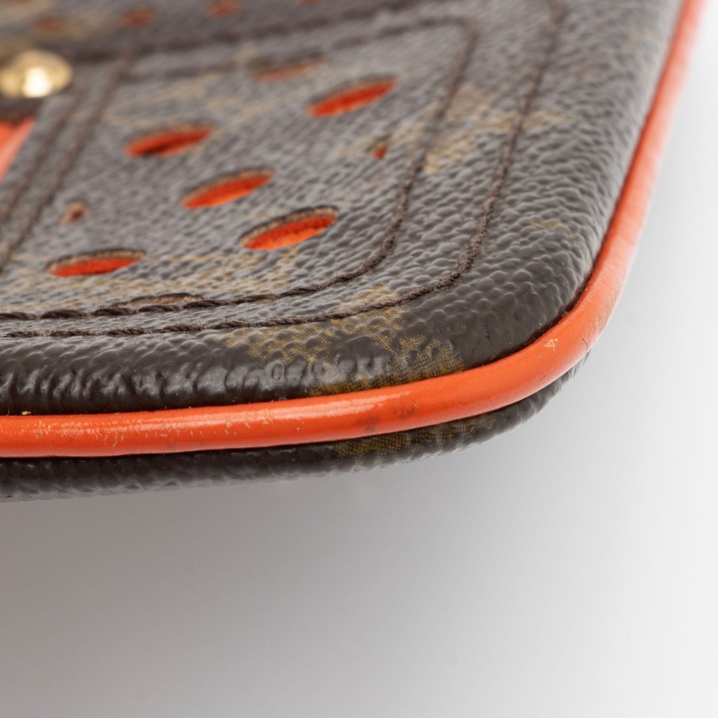 Louis Vuitton Perforated Monogram Canvas Key Pouch (SHF-M8dZec)