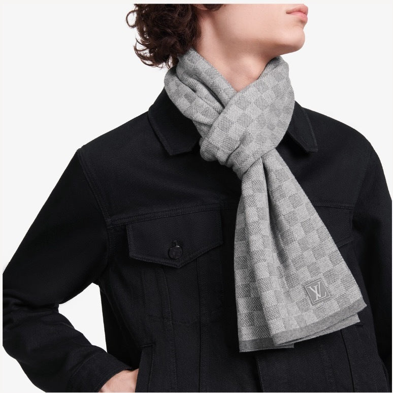 LOUIS VUITTON PETIT DAMIER SCARF