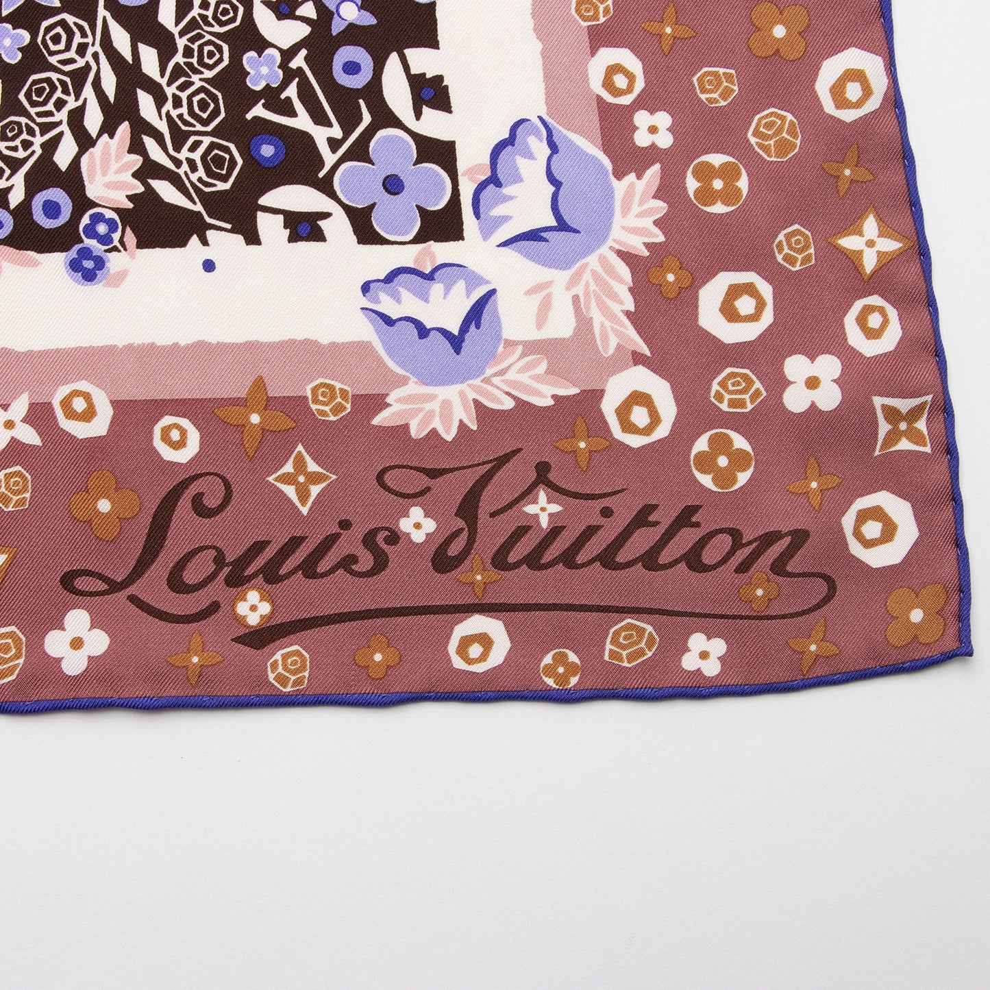 Louis Vuitton Silk Monogram Lily 70cm Scarf (SHF-Lfy5rp)
