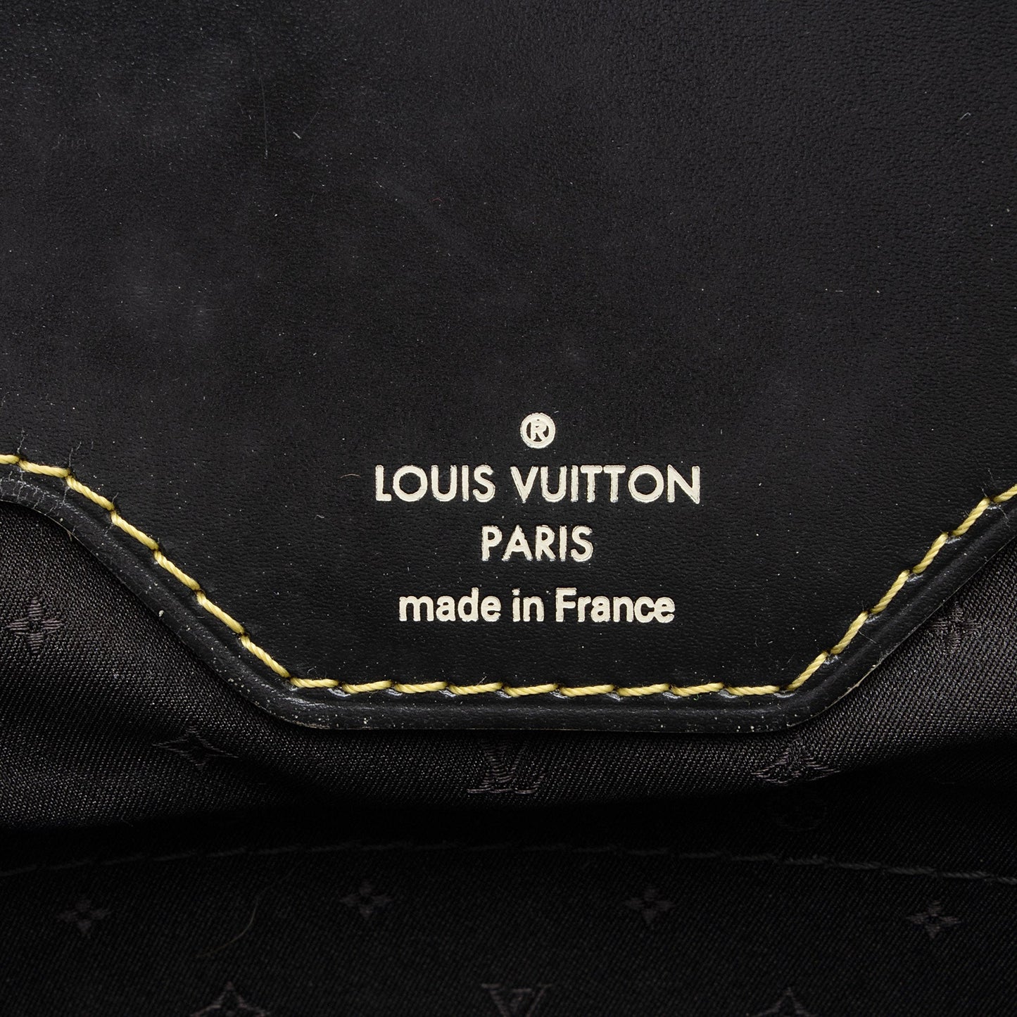 Louis Vuitton Suhali Leather L'Absolu de Voyage Tote (SHF-jMiYO8)