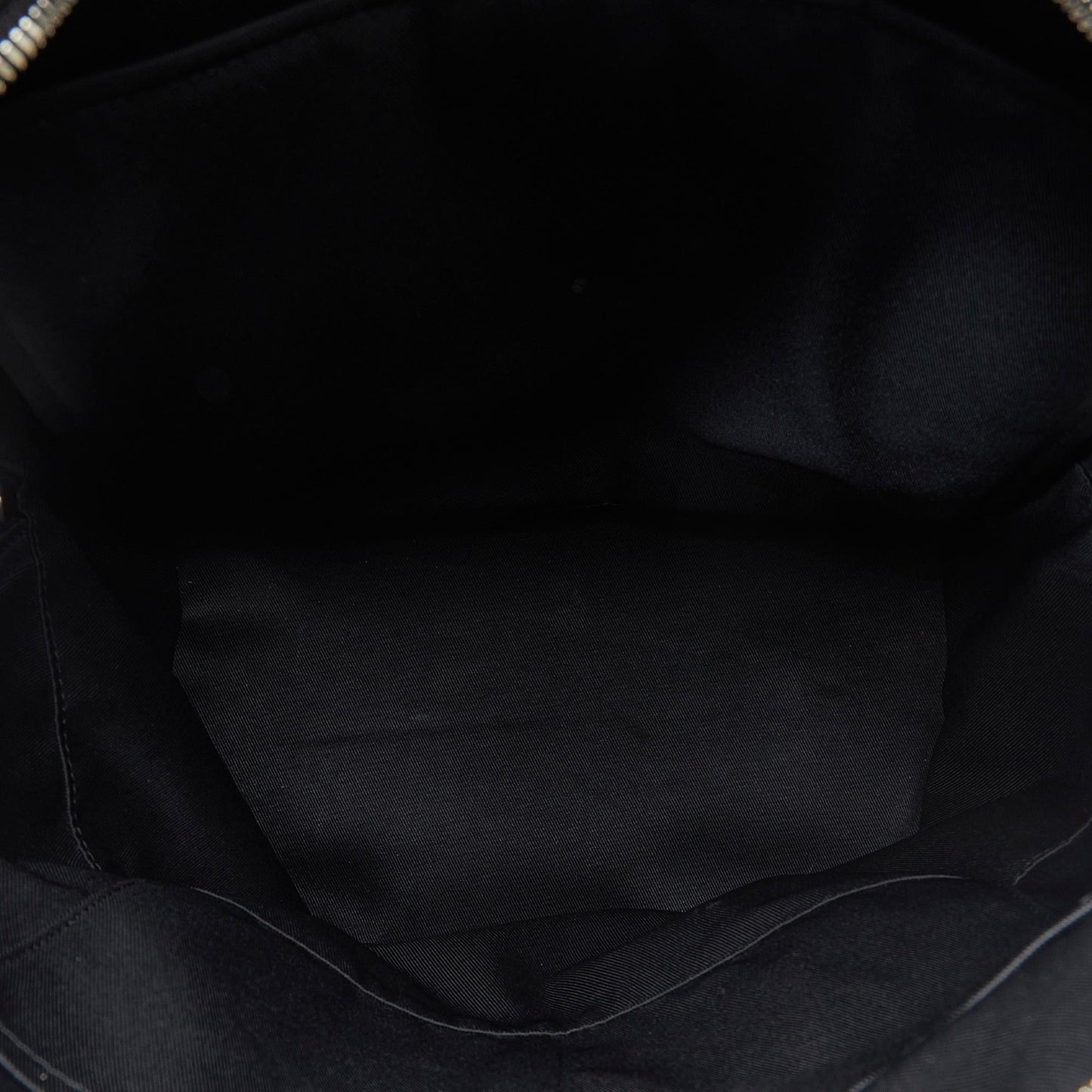 Louis Vuitton Taiga Anton Backpack (SHG-BsTuX4)