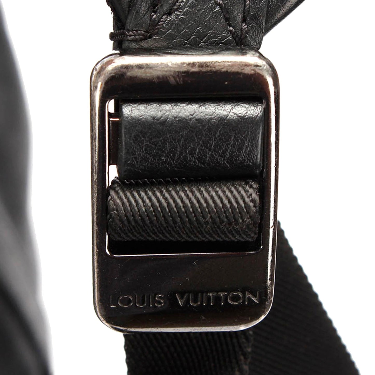 Louis Vuitton Taiga Apollo Backpack (SHG-Fnhfx8)