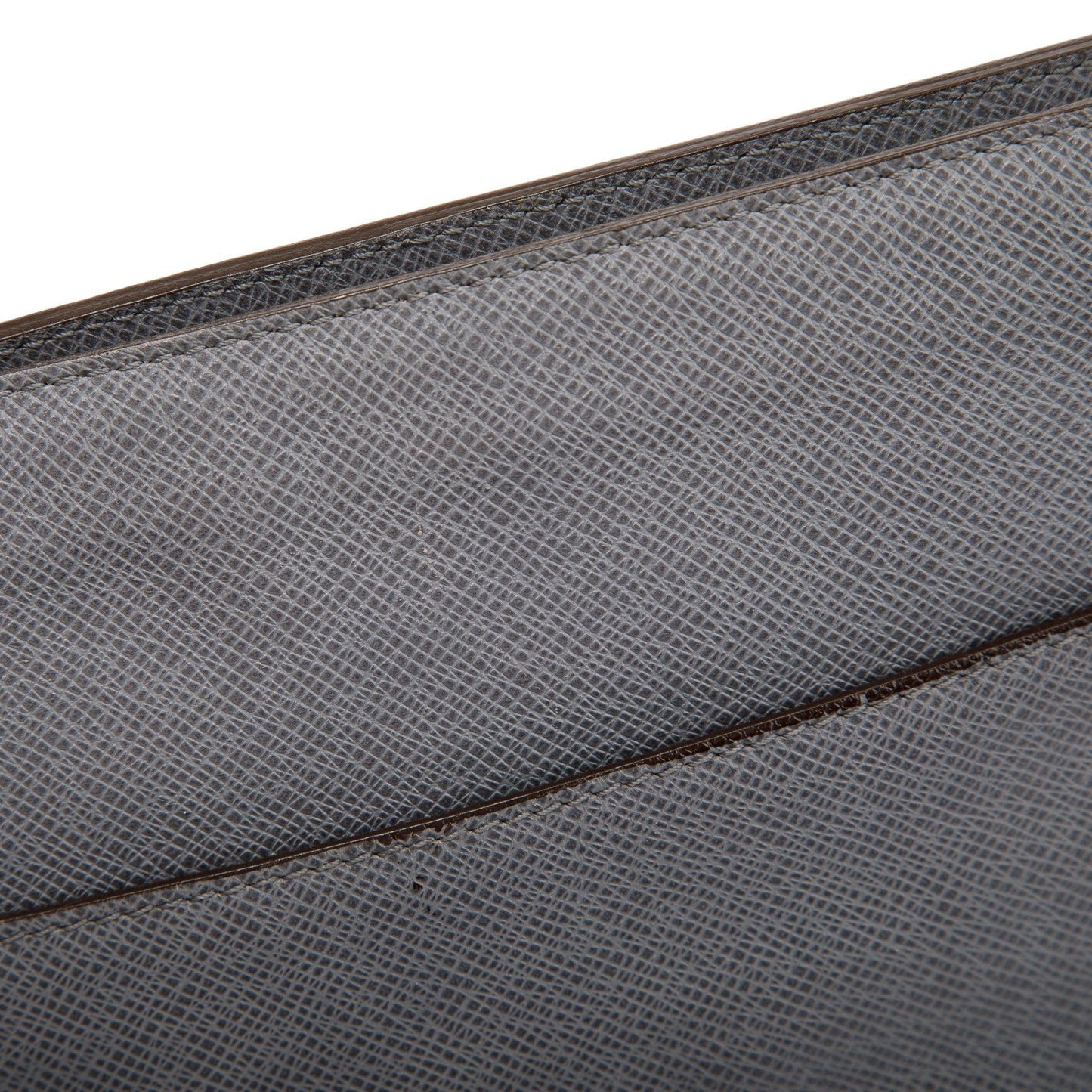 Louis Vuitton Taiga Leather Sasha Messenger Bag