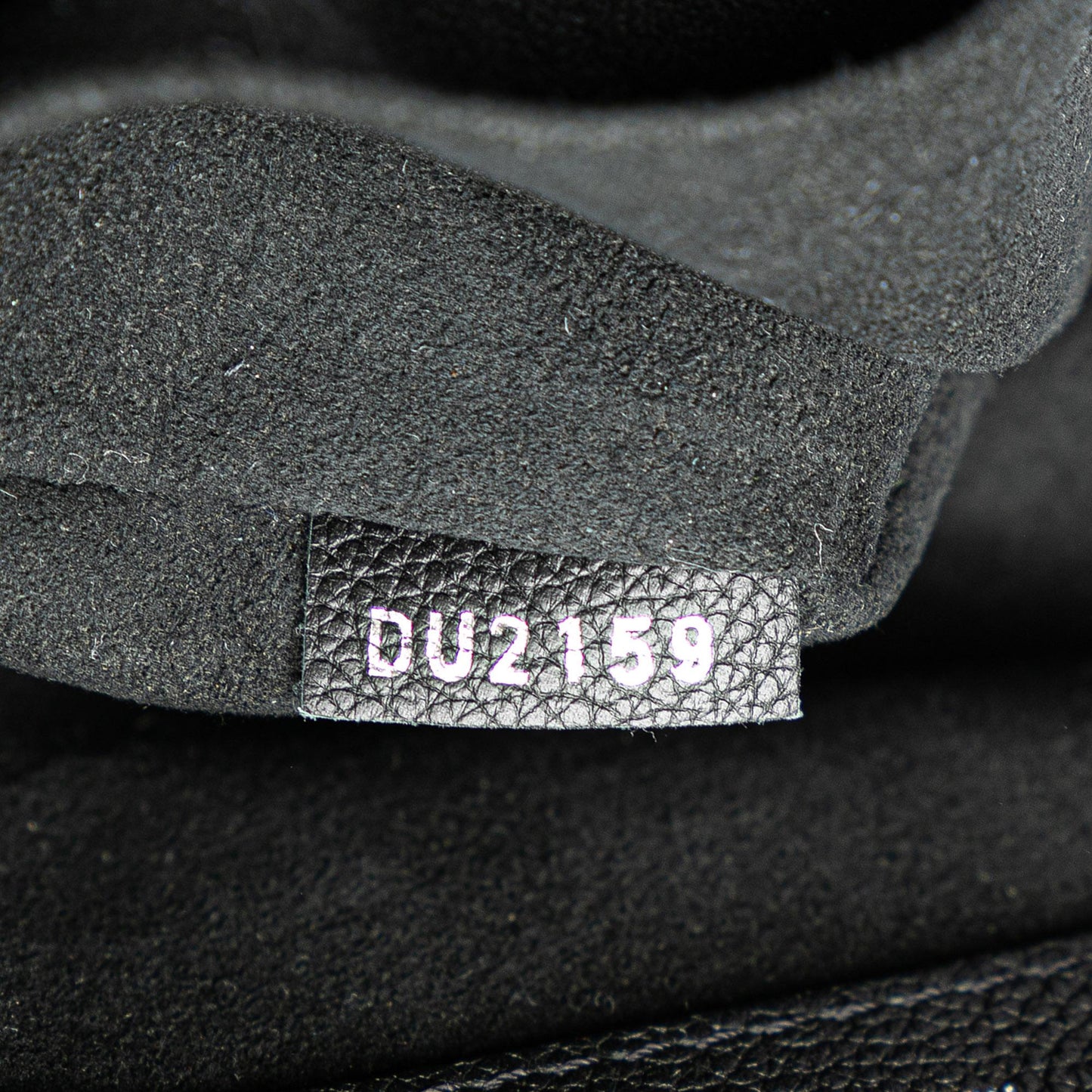 Louis Vuitton Taurillon Lockme Backpack (SHG-AapwZT)