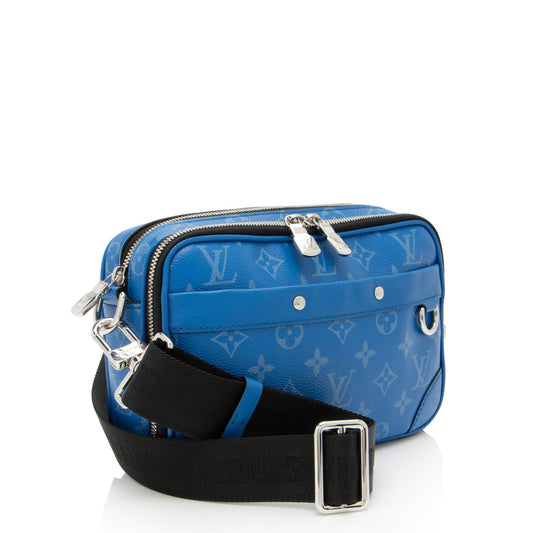 Louis Vuitton Taigarama Leather Alpha Messenger (SHF-TACnOz)