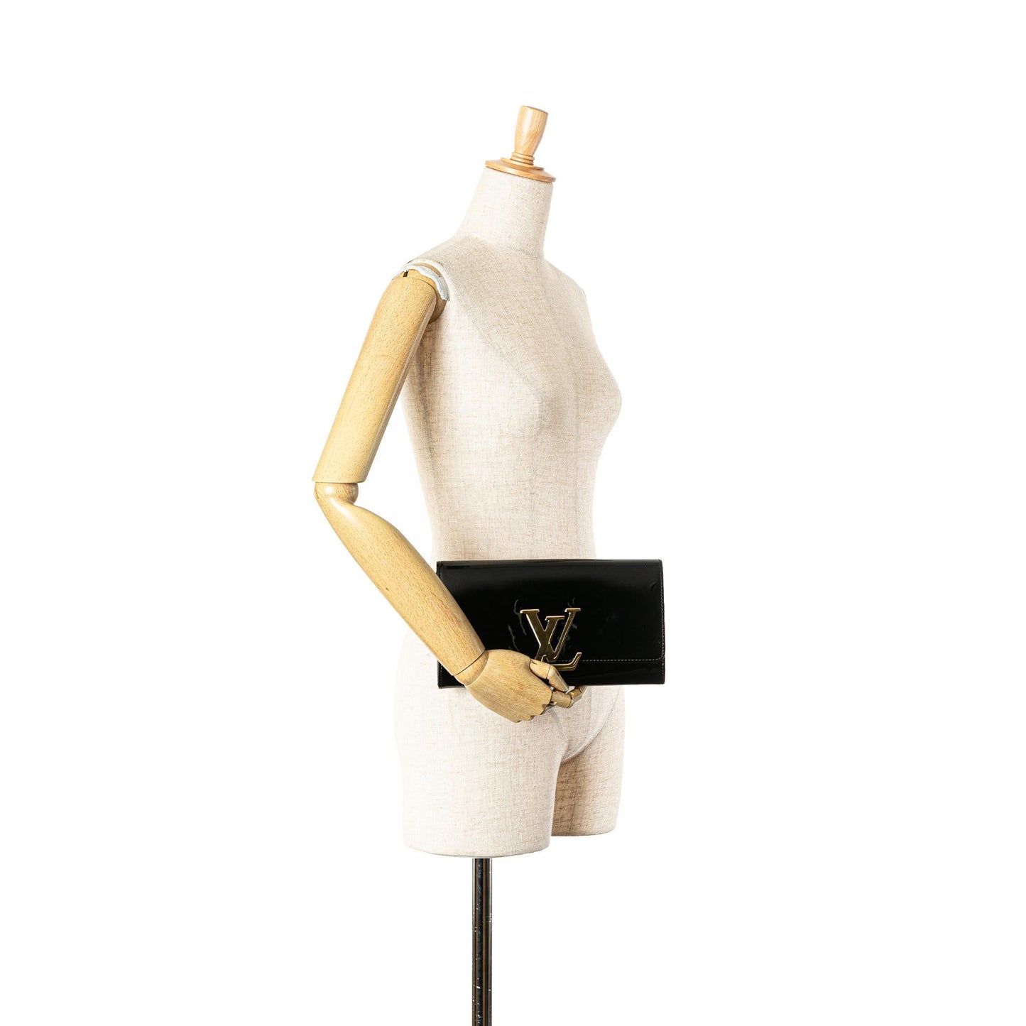 Louis Vuitton Vernis Louise East West Clutch (SHG-HaRu4Q)