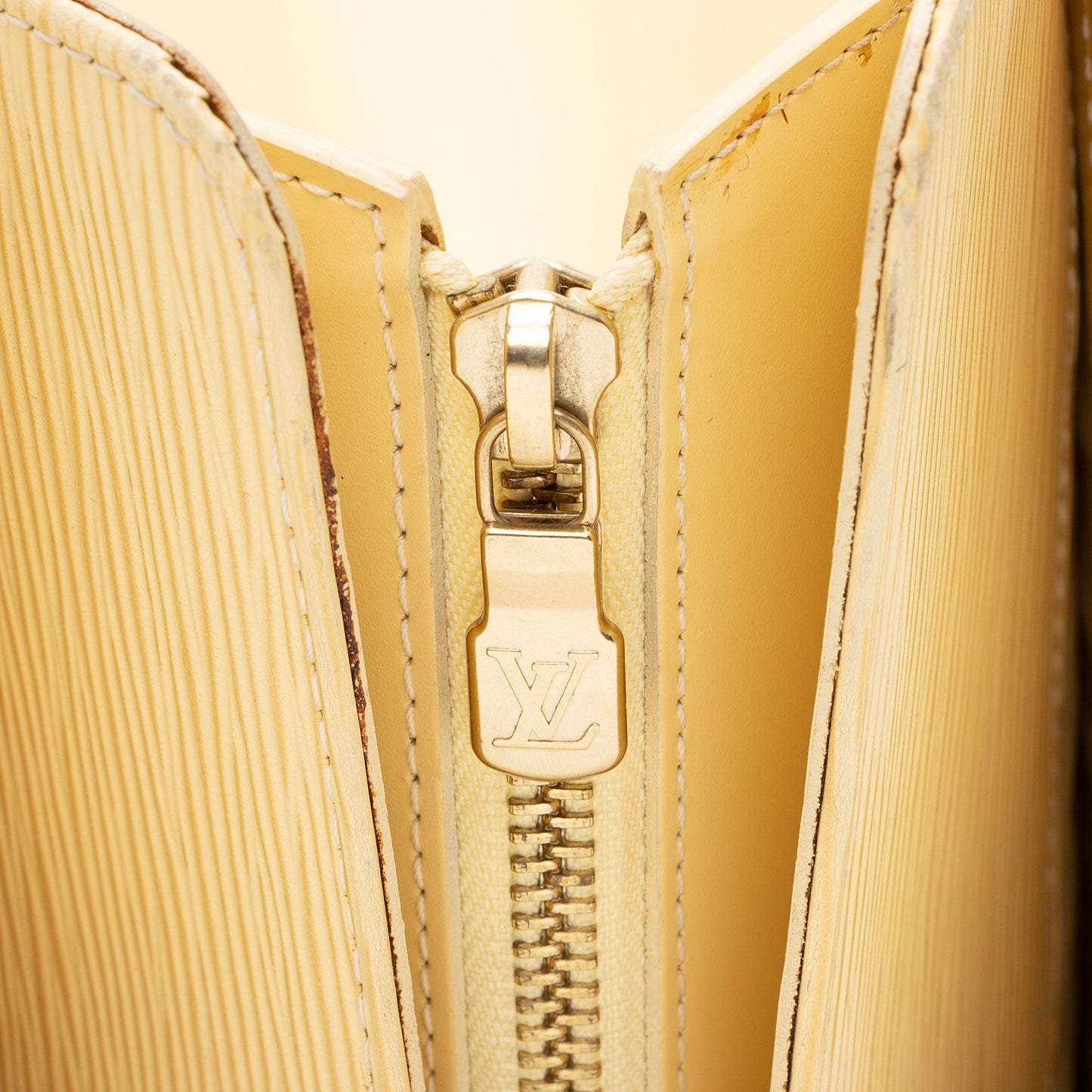 Louis Vuitton Vintage Epi Leather Croisette GM Shoulder Bag