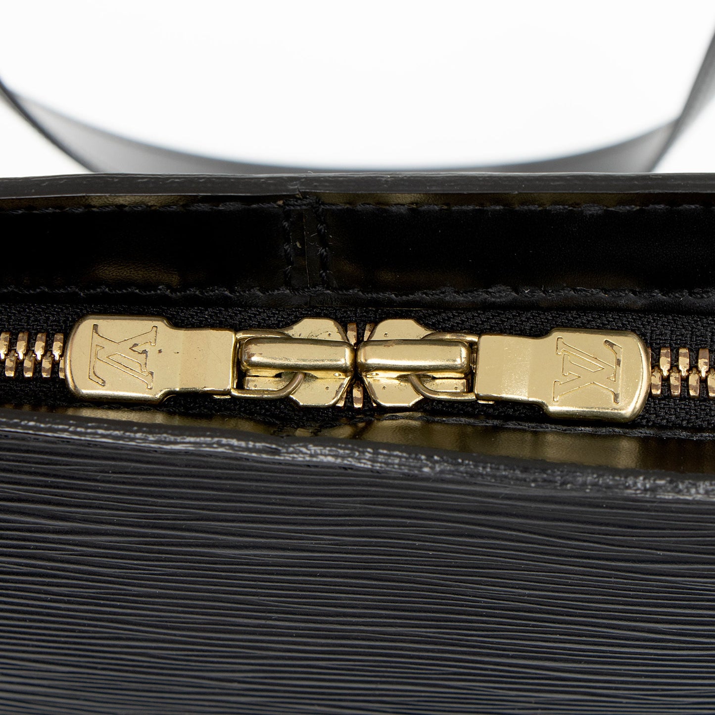 Louis Vuitton Vintage Epi Leather Lussac Tote (SHF-3vC5LK)
