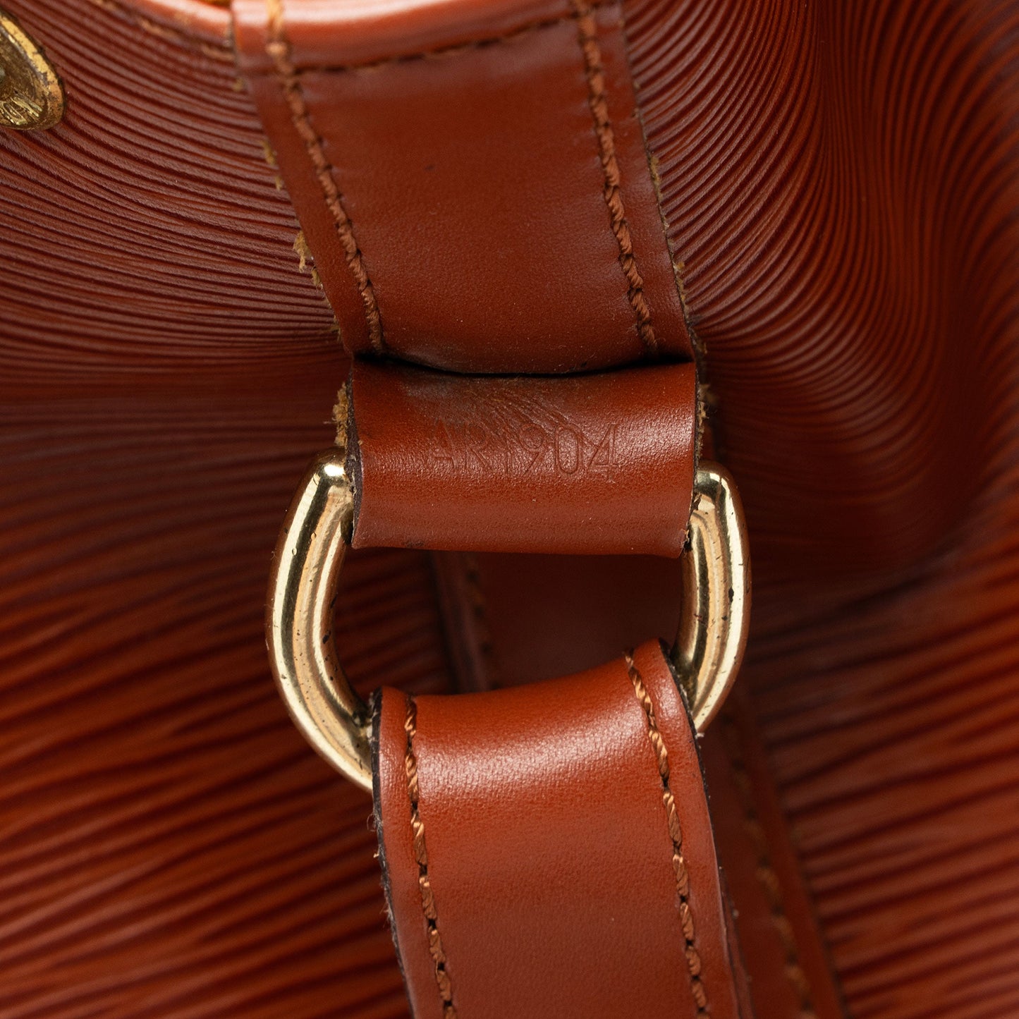 Louis Vuitton Vintage Epi Leather Petit Noe Shoulder Bag (SHF-7fRm6a)