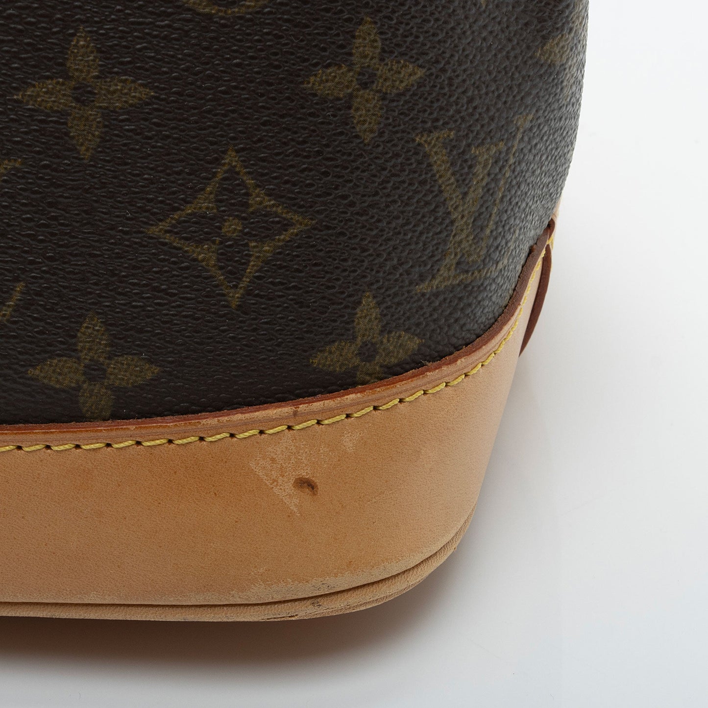 Louis Vuitton Vintage Monogram Canvas Alma PM Satchel (SHF-Z8pdA9)