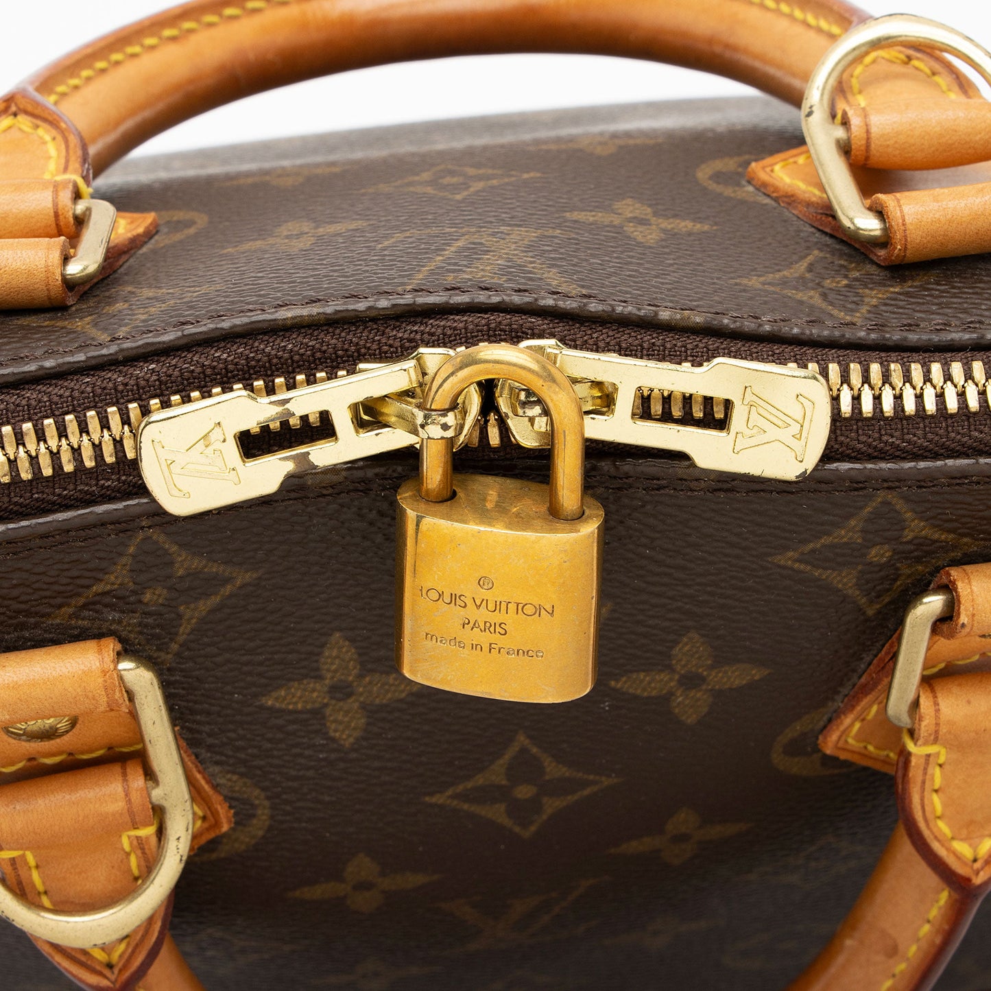 Louis Vuitton Vintage Monogram Canvas Alma PM Satchel (SHF-lsStEB)