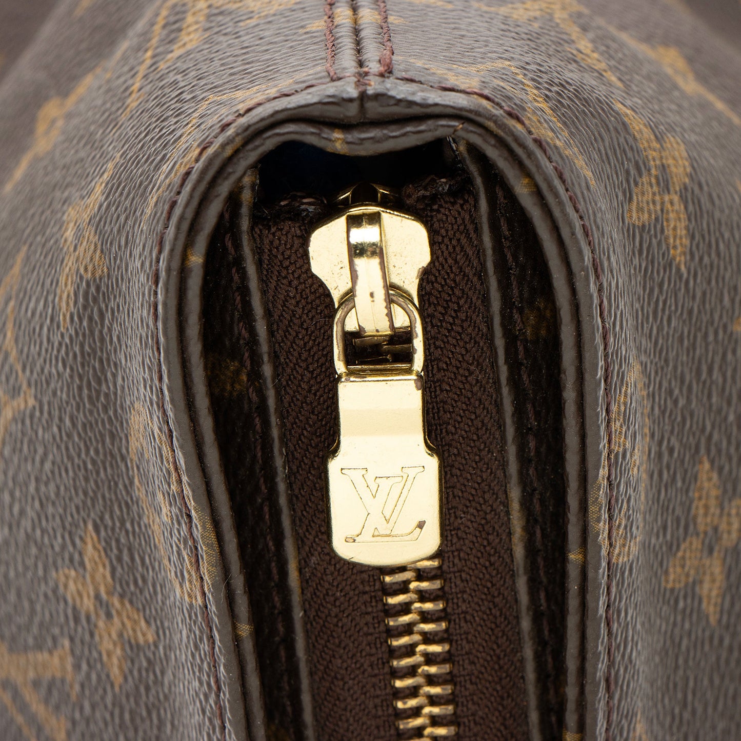 Louis Vuitton Vintage Monogram Canvas Cabas Mezzo Tote (SHF-eAxo1e)