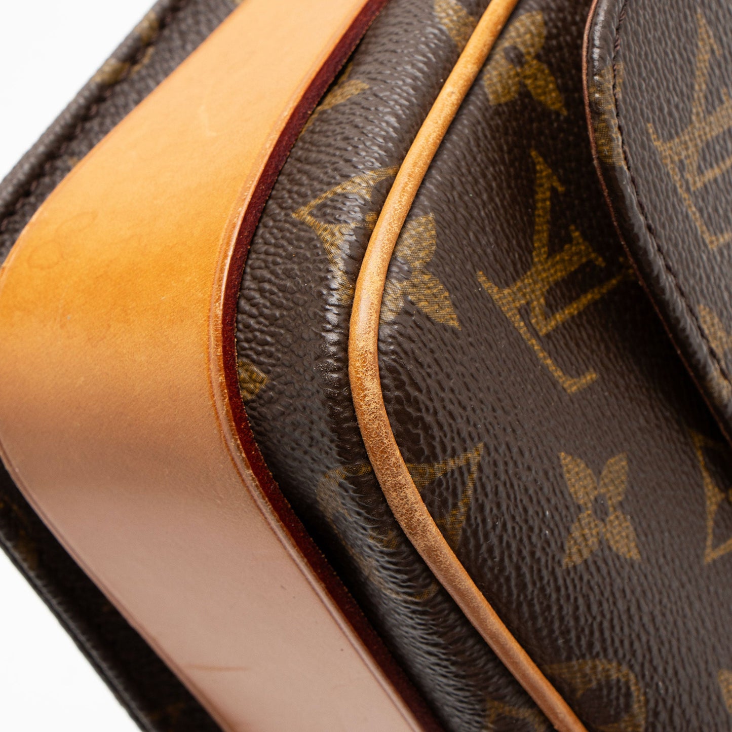 Louis Vuitton Vintage Monogram Canvas Cartouchiere MM Shoulder Bag (SHF-a2Ciyq)