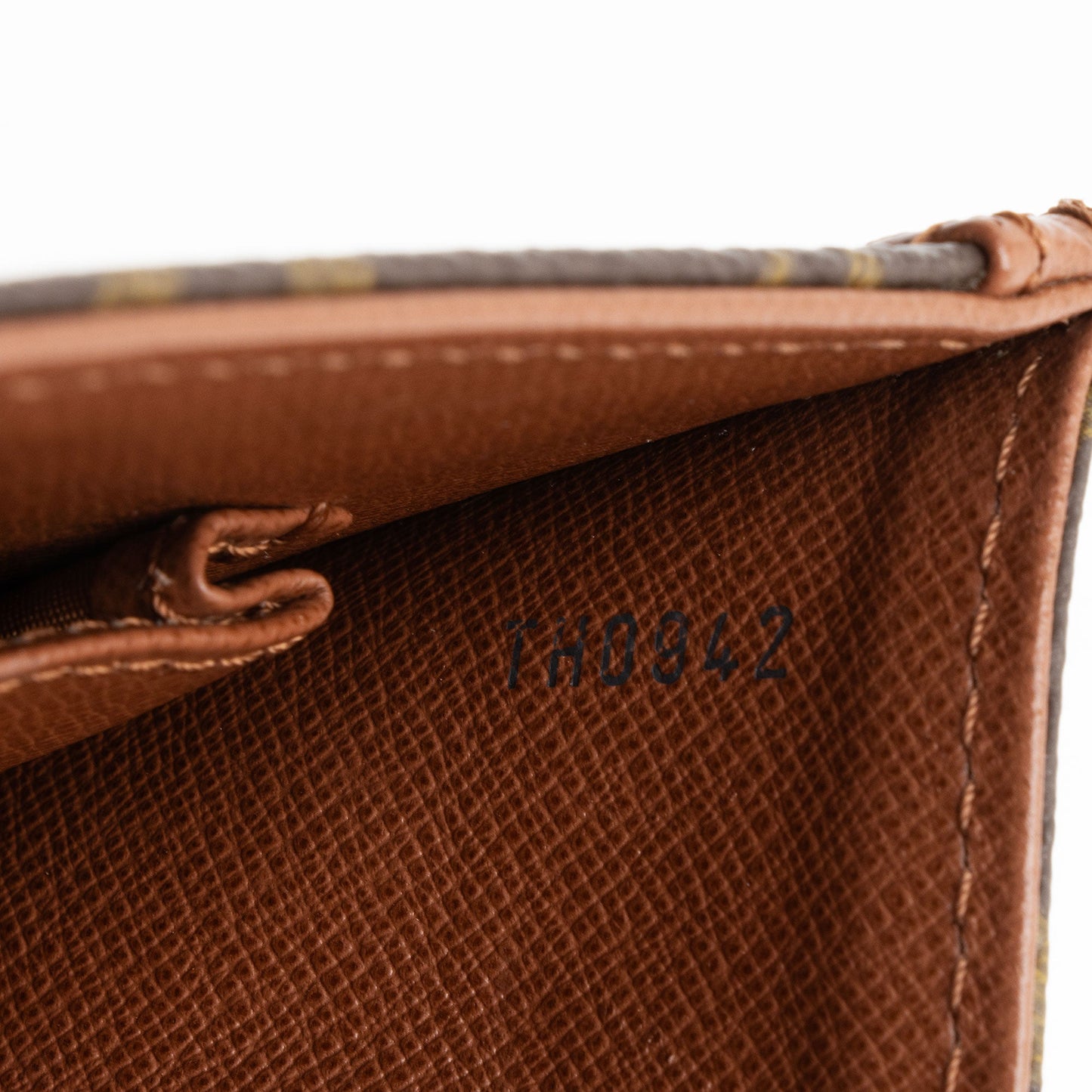 Louis Vuitton Vintage Monogram Canvas Dame 29 Clutch