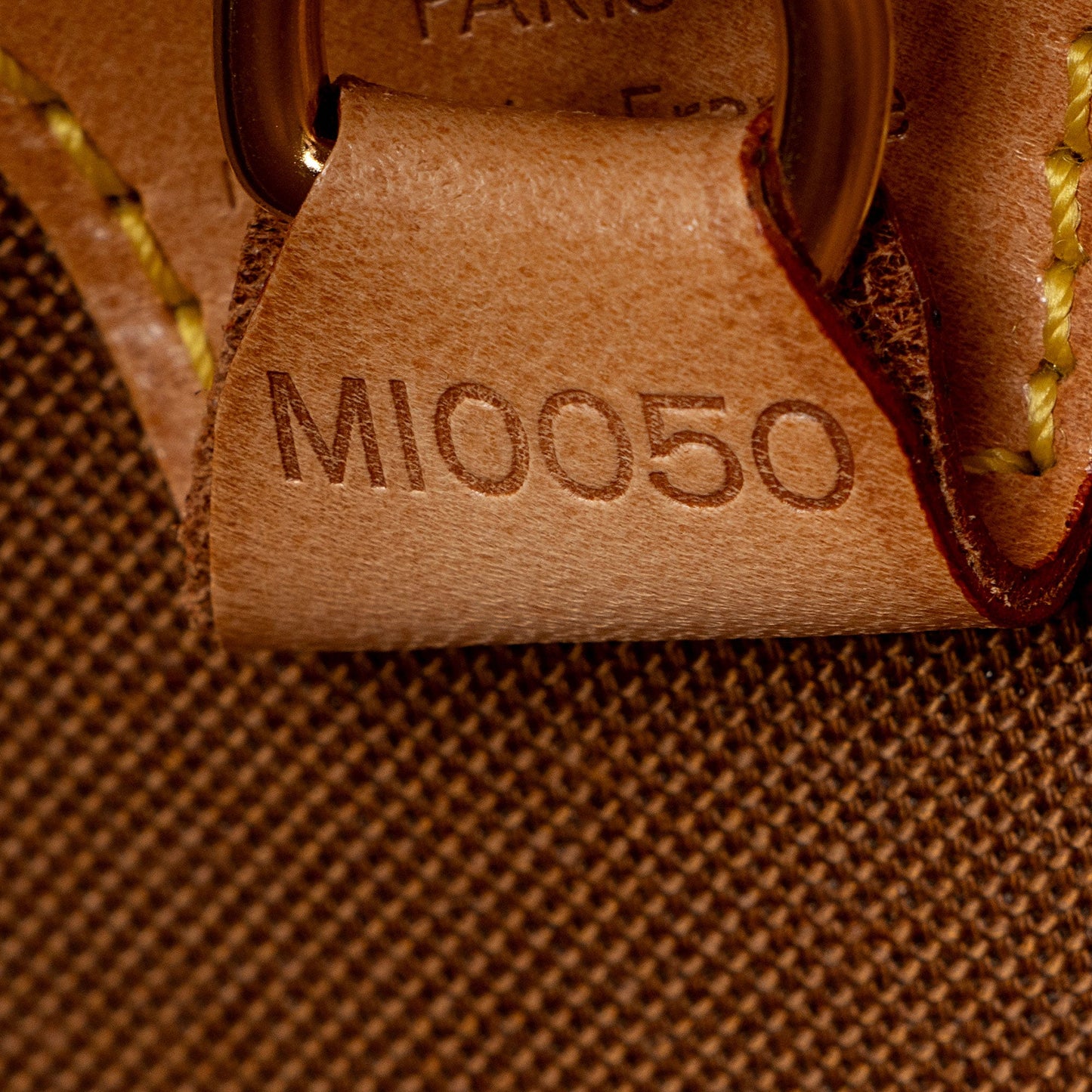 Louis Vuitton Vintage Monogram Canvas Ellipse PM Satchel (SHF-MqHUei)