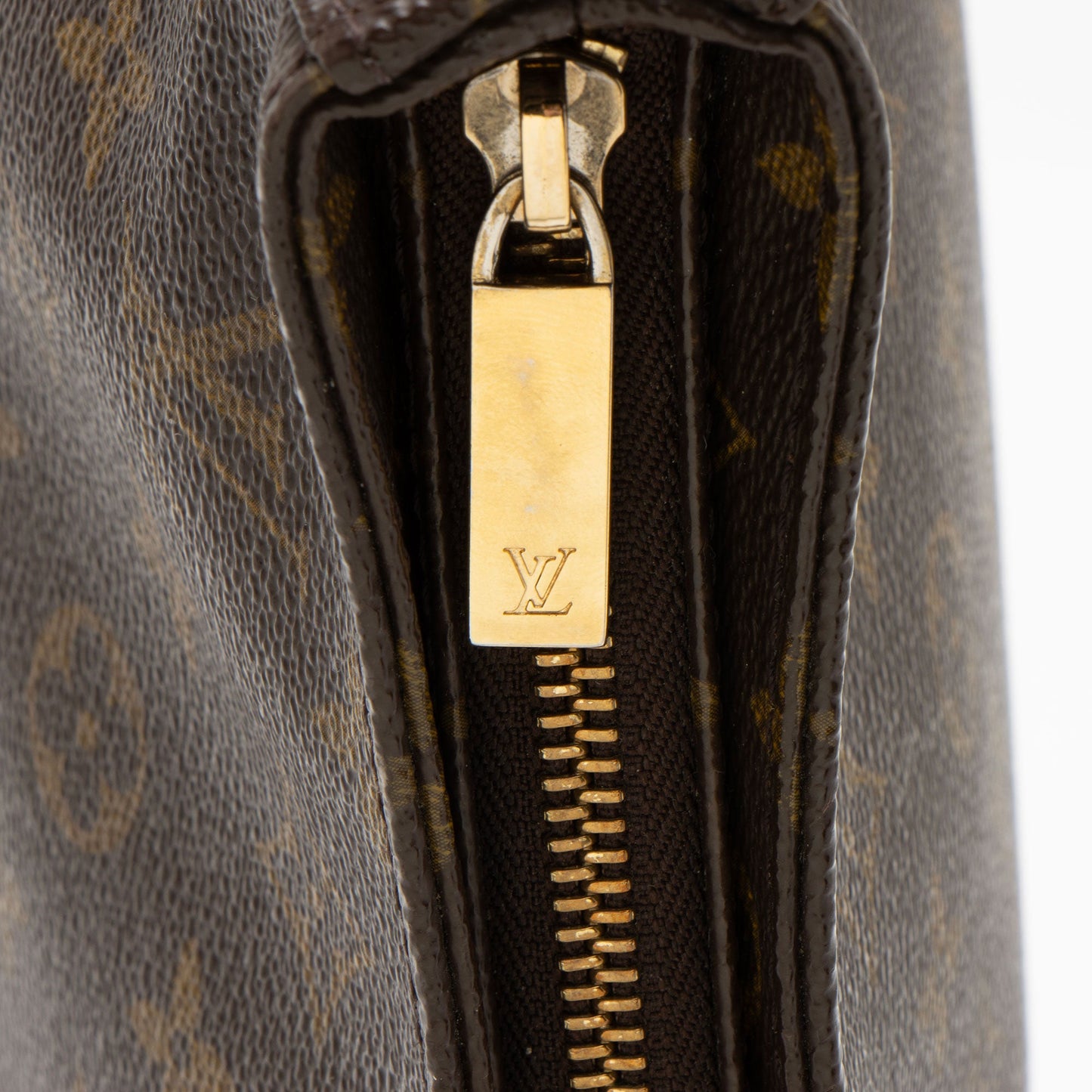 Louis Vuitton Vintage Monogram Canvas Looping MM Shoulder Bag