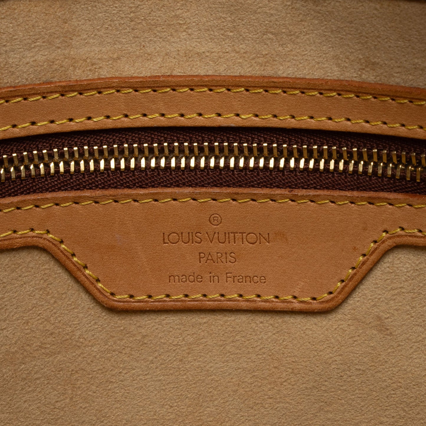 Louis Vuitton Vintage Monogram Canvas Luco Tote -  (SHF-ErDN2y)