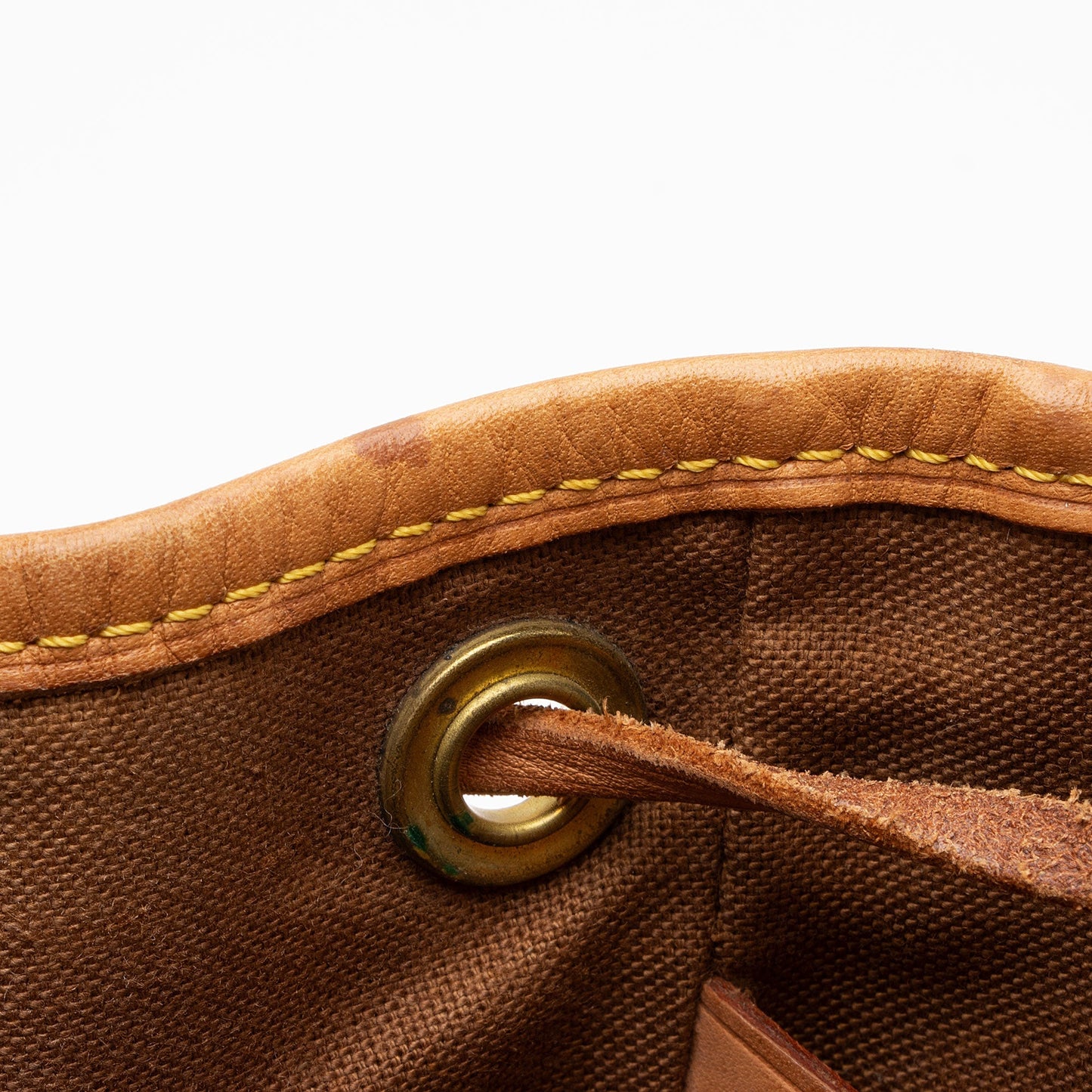 Louis Vuitton Vintage Monogram Canvas Montsouris MM Backpack (SHF-VG4QHQ)