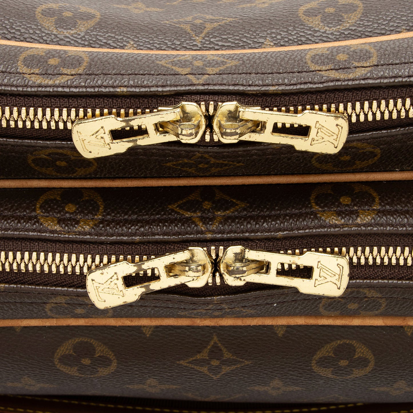 Louis Vuitton Vintage Monogram Canvas Reporter GM Messenger