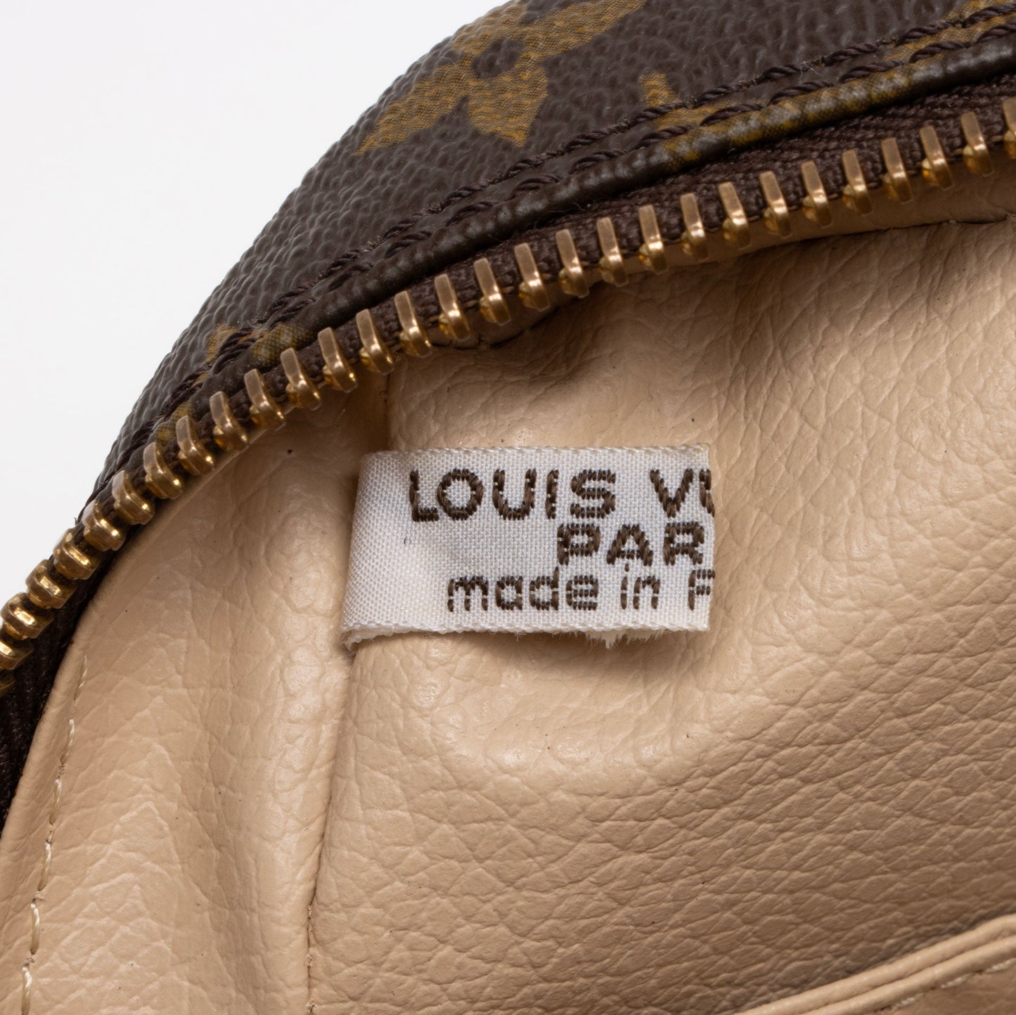 Louis Vuitton Vintage Monogram Canvas Trousse Toiletry Pouch 23 (SHF-3eLnUo)