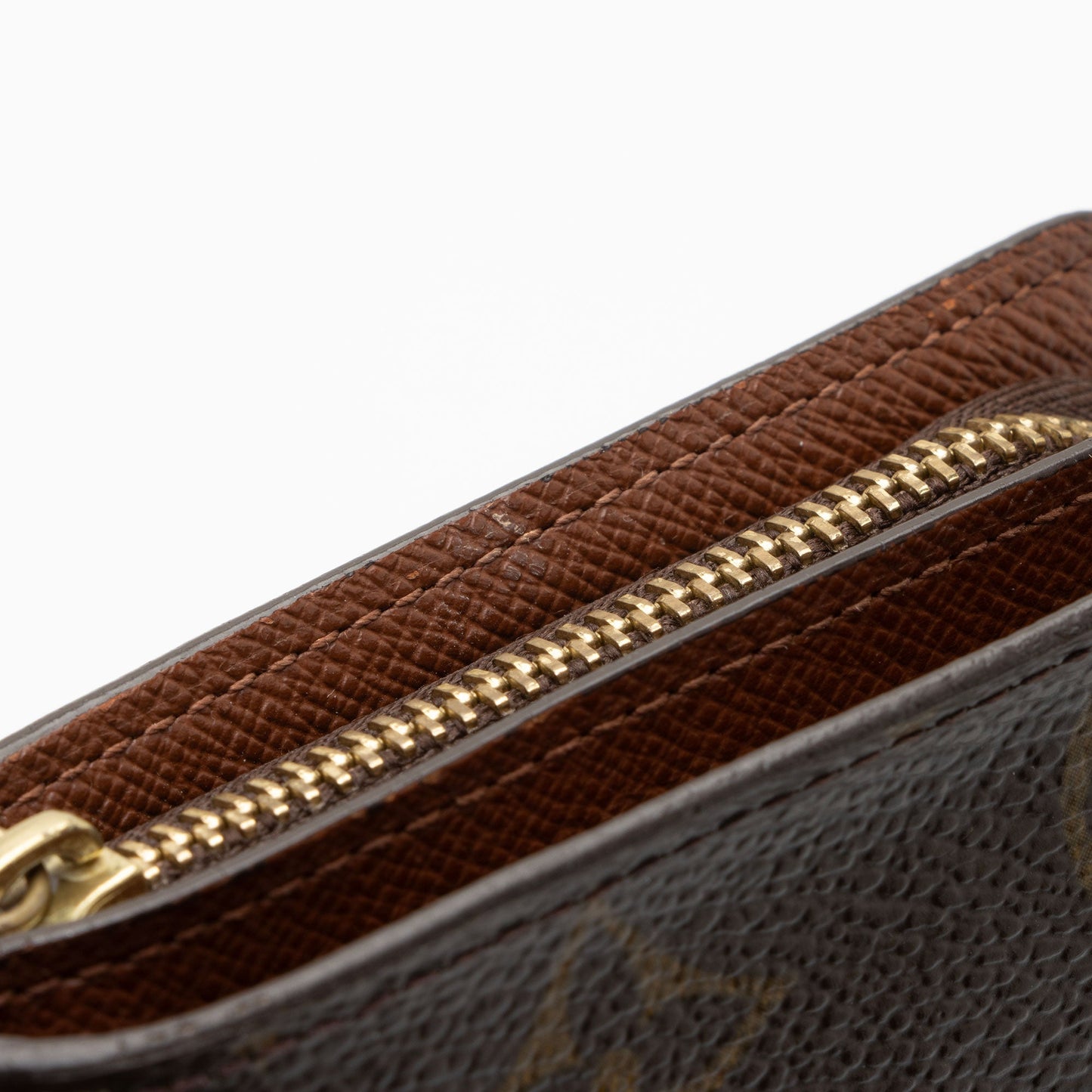 Louis Vuitton Vintage Monogram Canvas Zipped Compact Wallet (SHF-ES5o8c)
