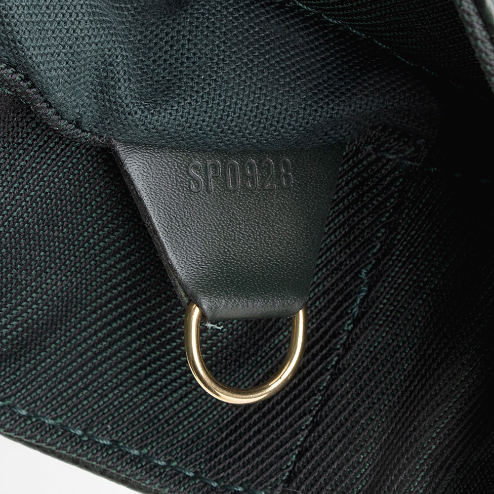 Louis Vuitton Vintage Taiga Leather Cassiar Backpack (SHF-18833)