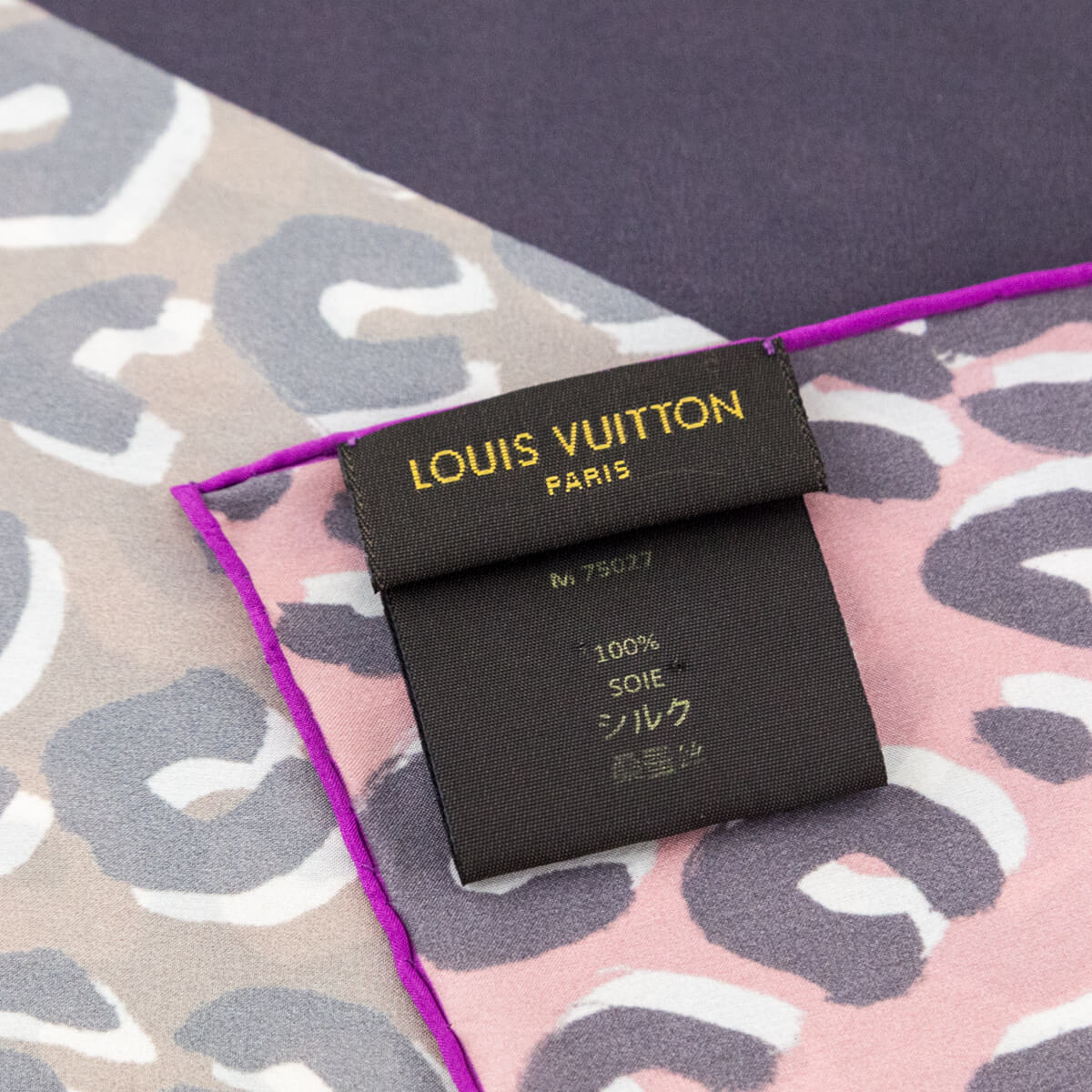 Louis Vuitton Pink & Gray Leopard V Sprouse Silk Shawl