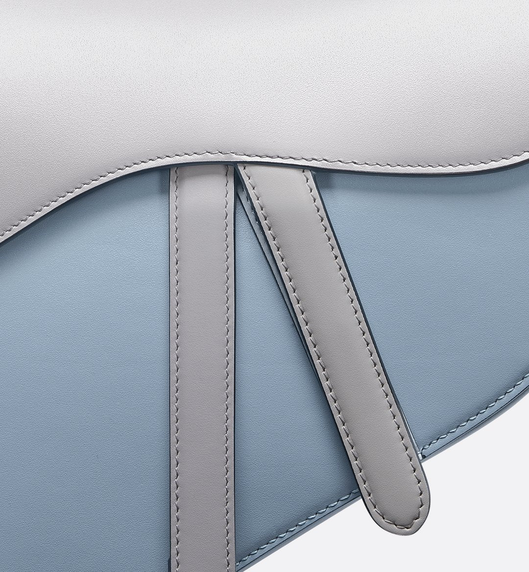 Medium Luxury Dioriviera Luxury Dior Book Tote Aquamarina Toile de Jouy Embroidery