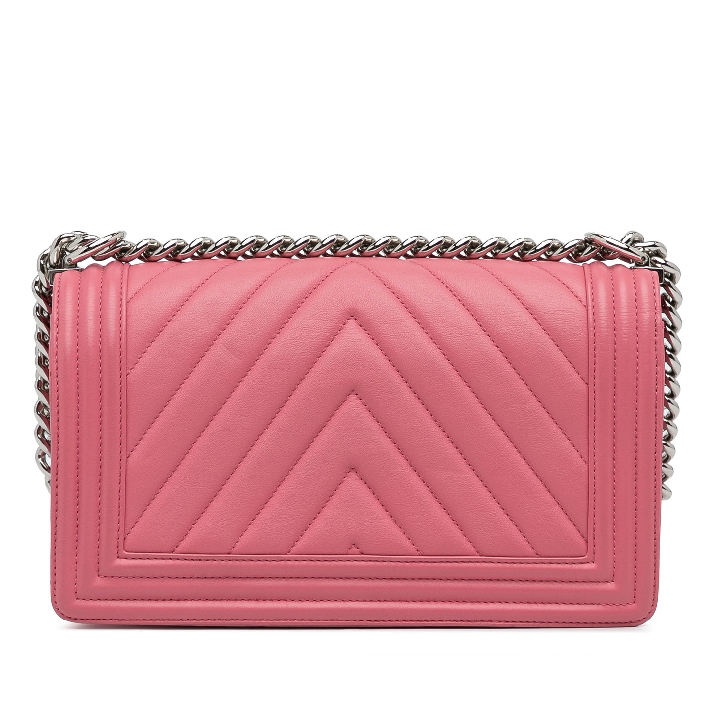 Luxury Chanel Boy Flap Medium Pink Chevron Lambskin Silver