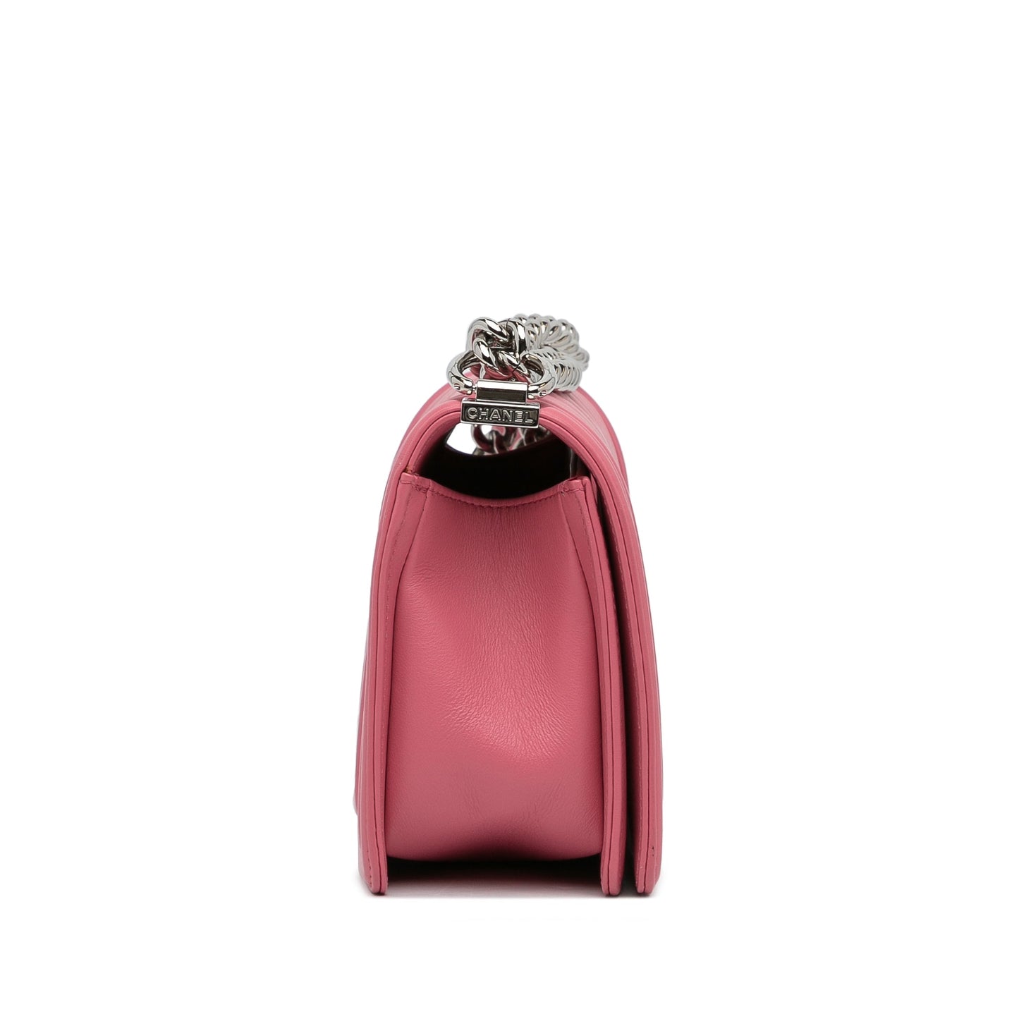 Luxury Chanel Boy Flap Medium Pink Chevron Lambskin Silver