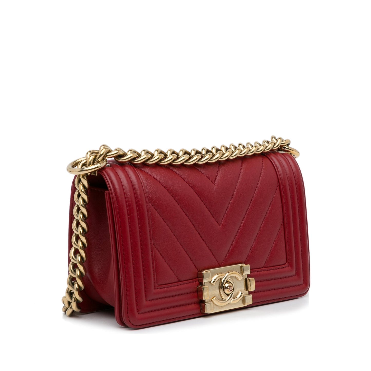 Luxury Chanel Boy Flap Medium Red Chevron Lambskin Gold