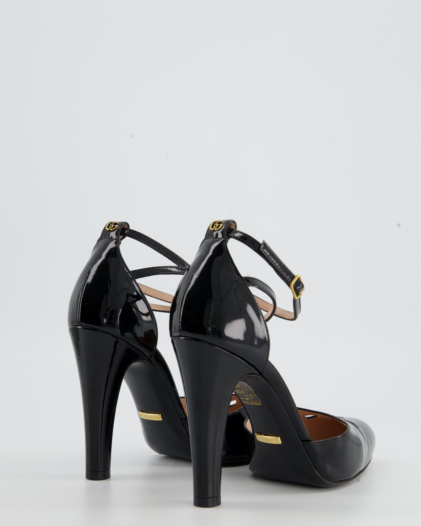 Luxury Gucci Patent Round-Toe Heel with Cut-Out Detail Shoe EU 37.5