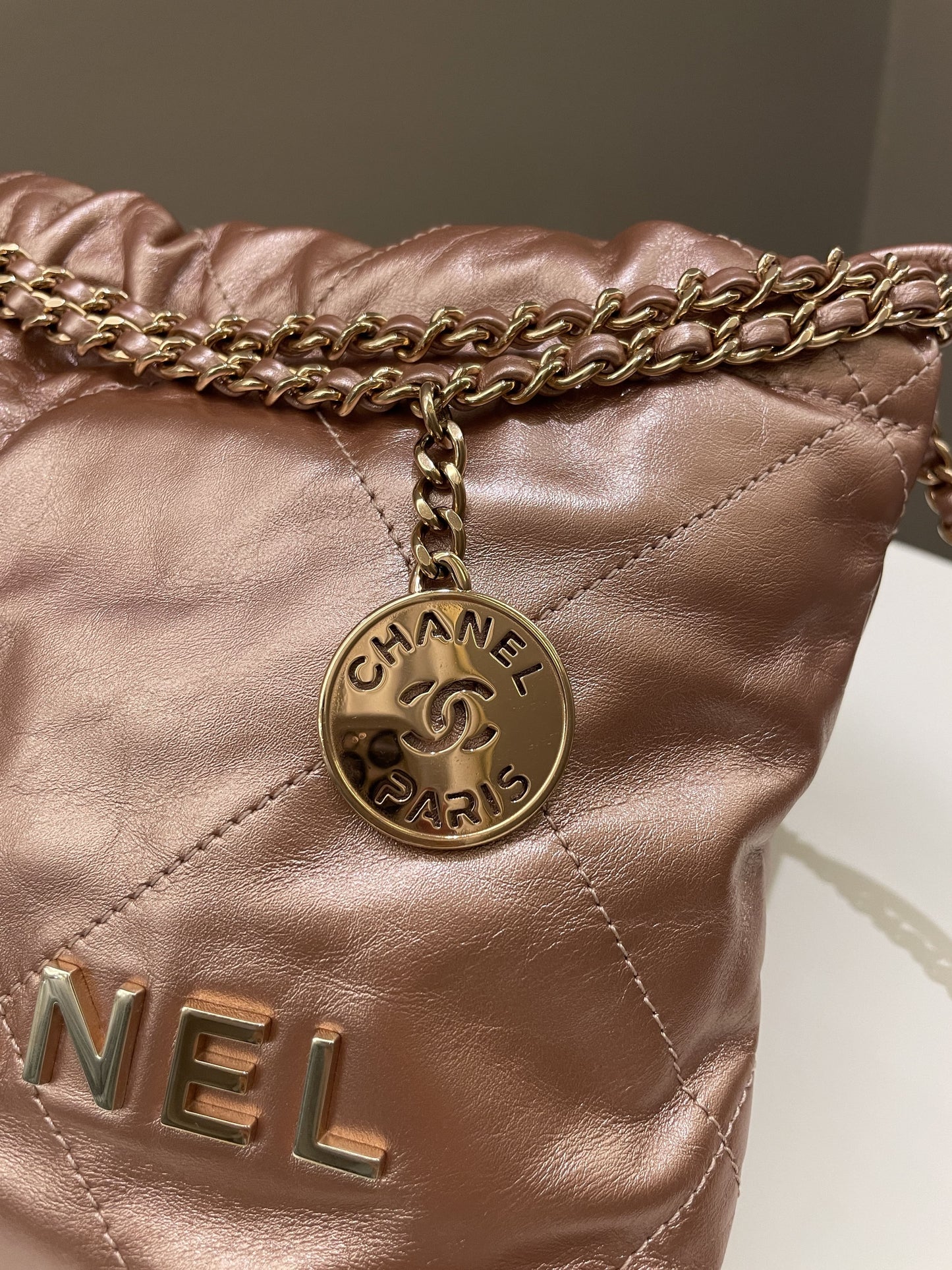 Luxury Chanel 23S Mini 22 Metallic Rose Gold Copper