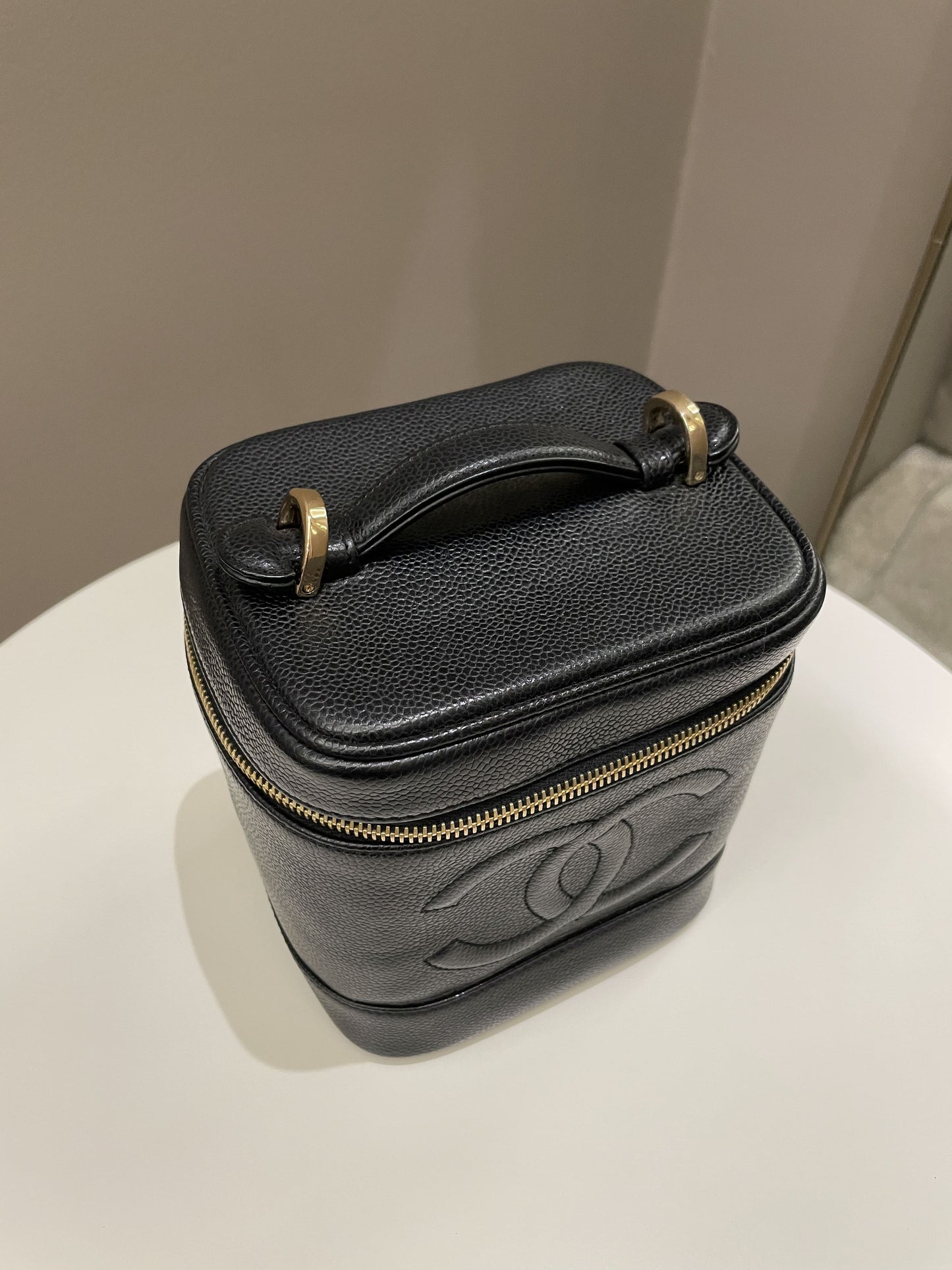 Luxury Chanel Vintage Vanity Black Caviar