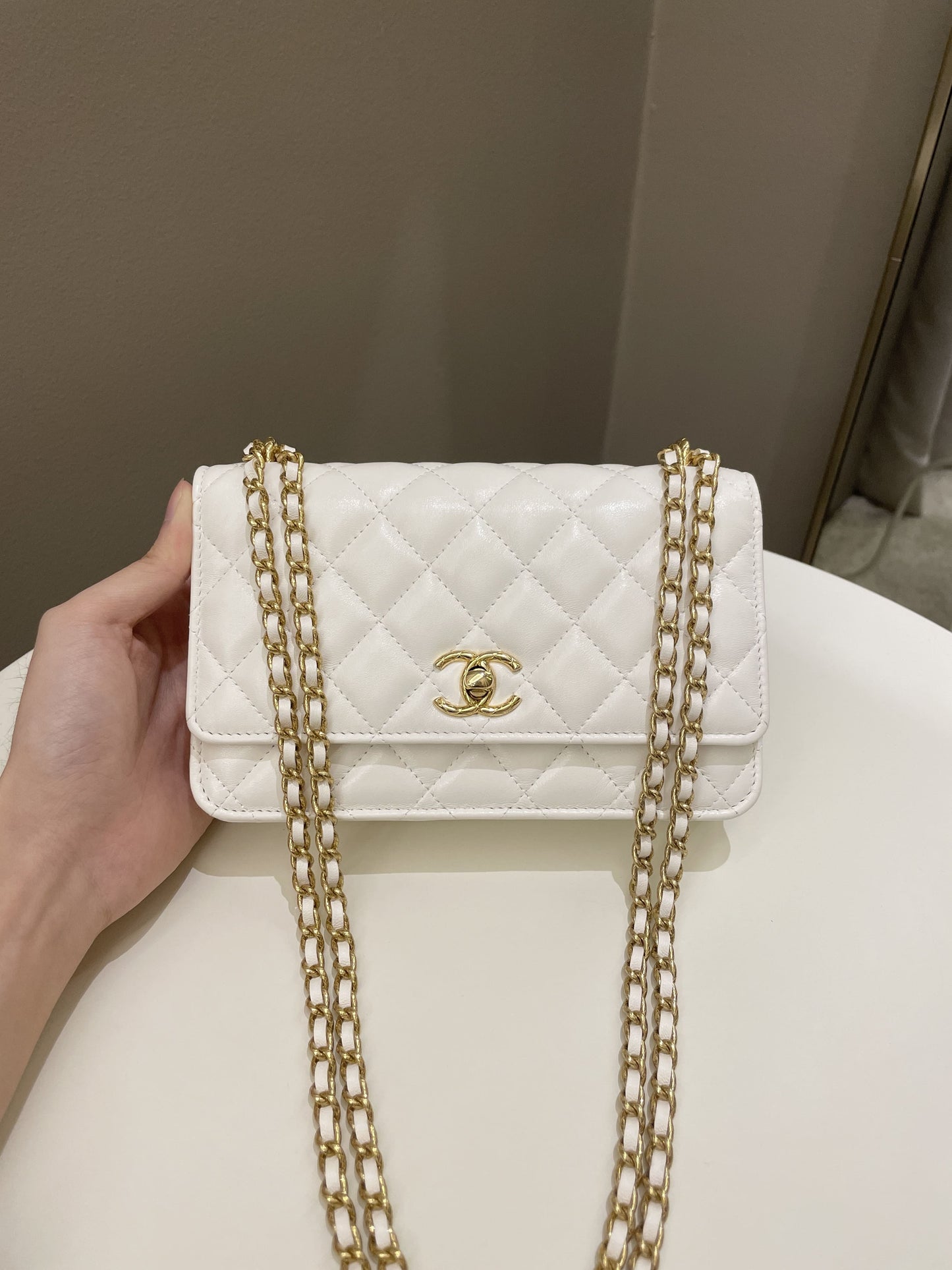 Luxury Chanel Quilted Wallet on Chain White Calfskin