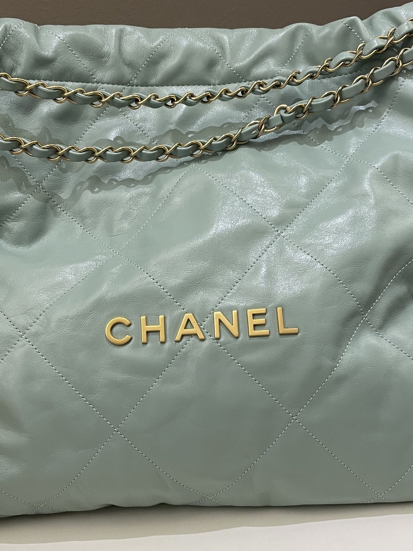 Luxury Chanel 22 Medium Tiffany Mint Calfskin