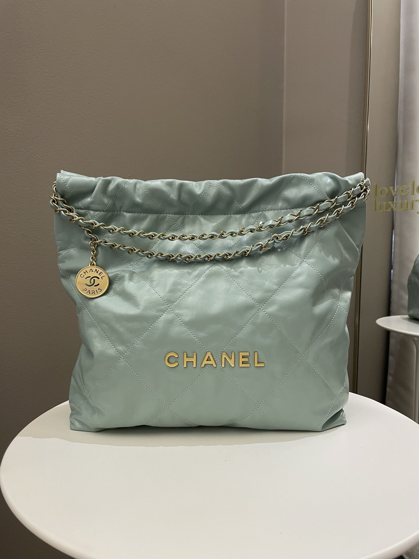 Luxury Chanel 22 Medium Tiffany Mint Calfskin