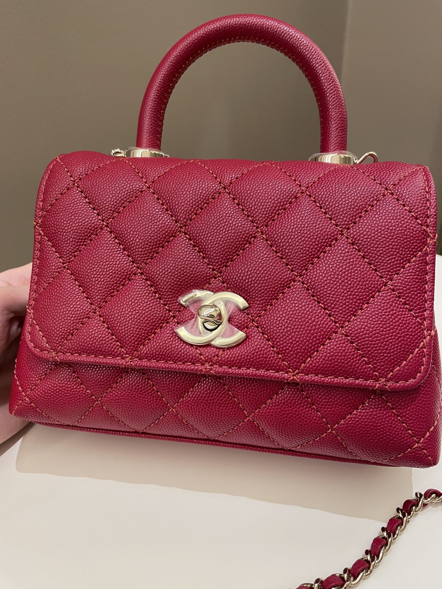 Luxury Chanel 22K Quilted Coco Handle Mini Lipstick Red Caviar