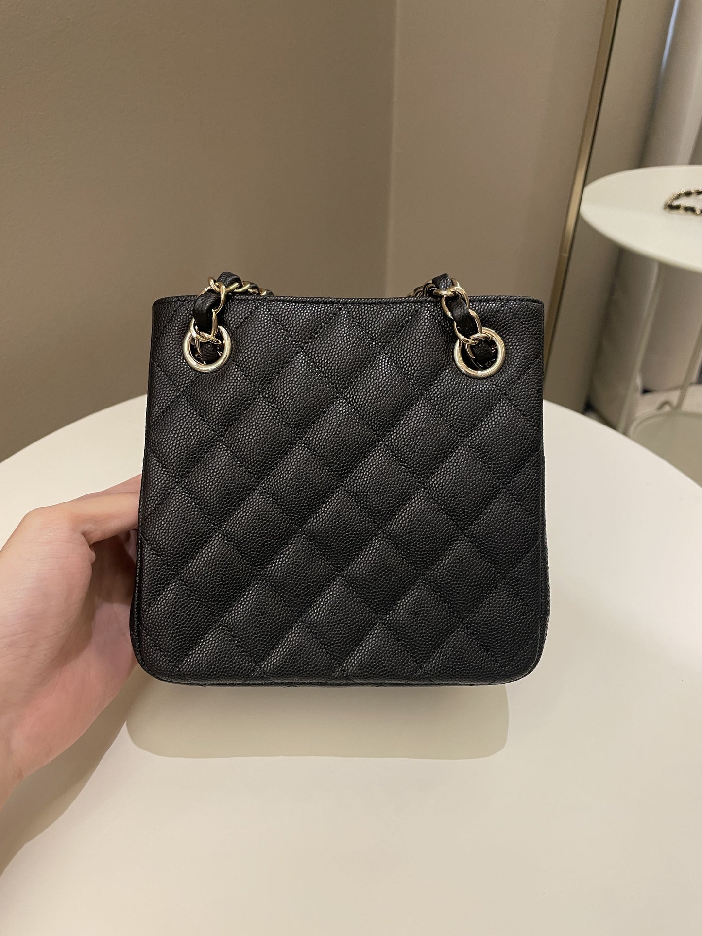 Luxury Chanel 22S Mini Bucket Bag Black Caviar