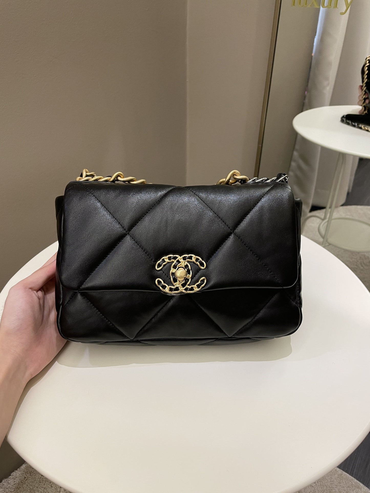 Luxury Chanel 19 Flap Bag Black Lambskin