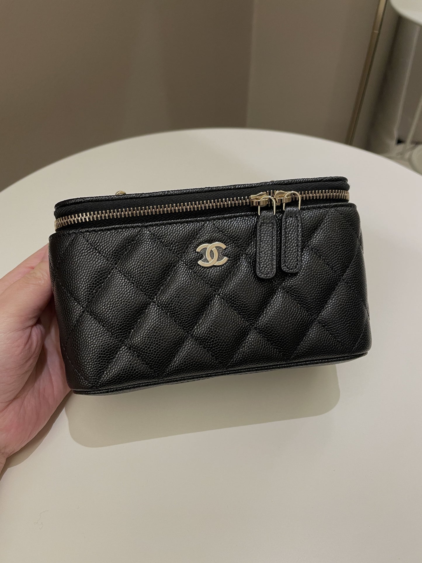 Luxury Chanel 22S Quilted Vanity Rectangular Black Caviar