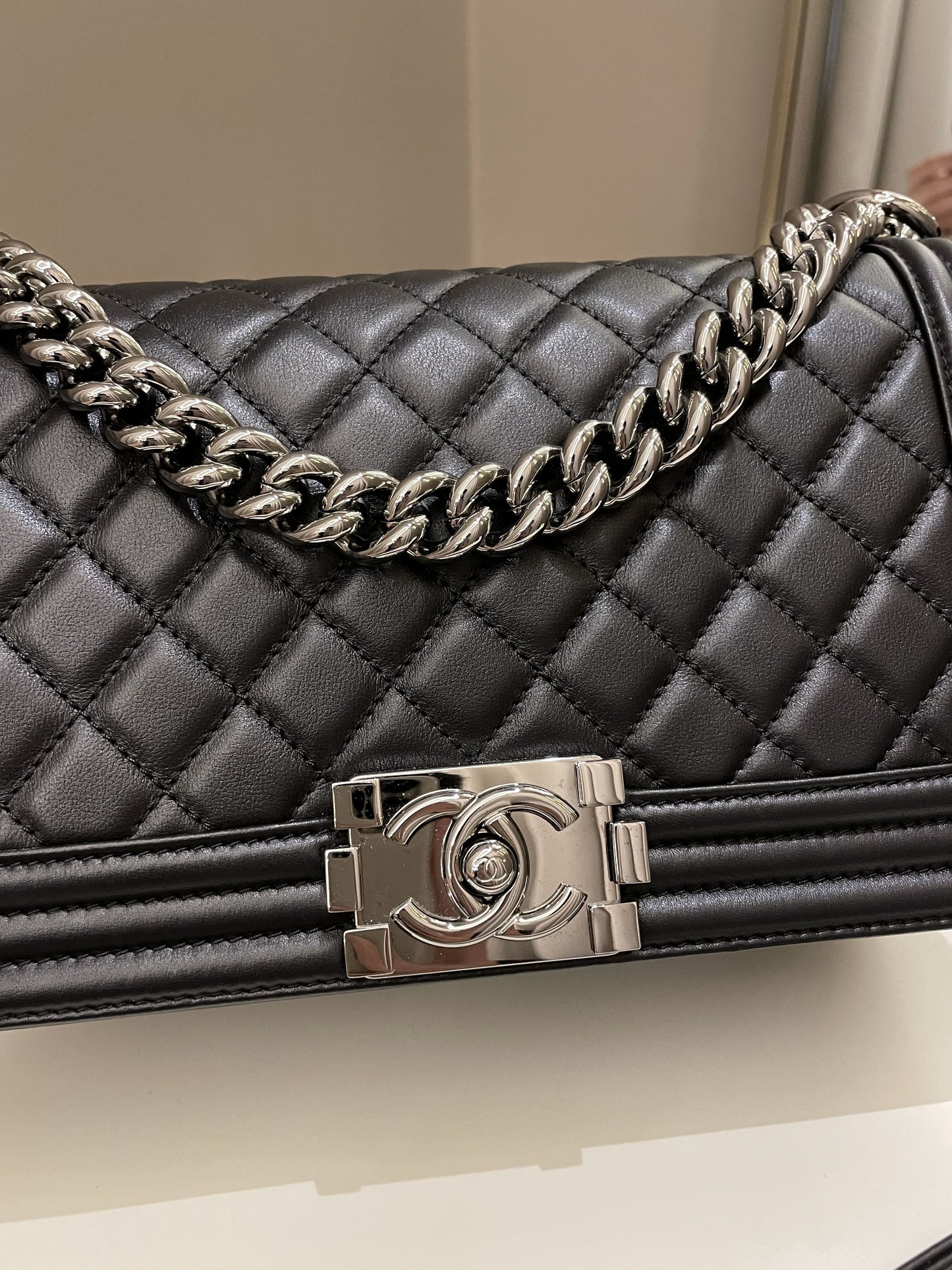 Luxury Chanel Quilted Boy Old Medium Black Calfskin