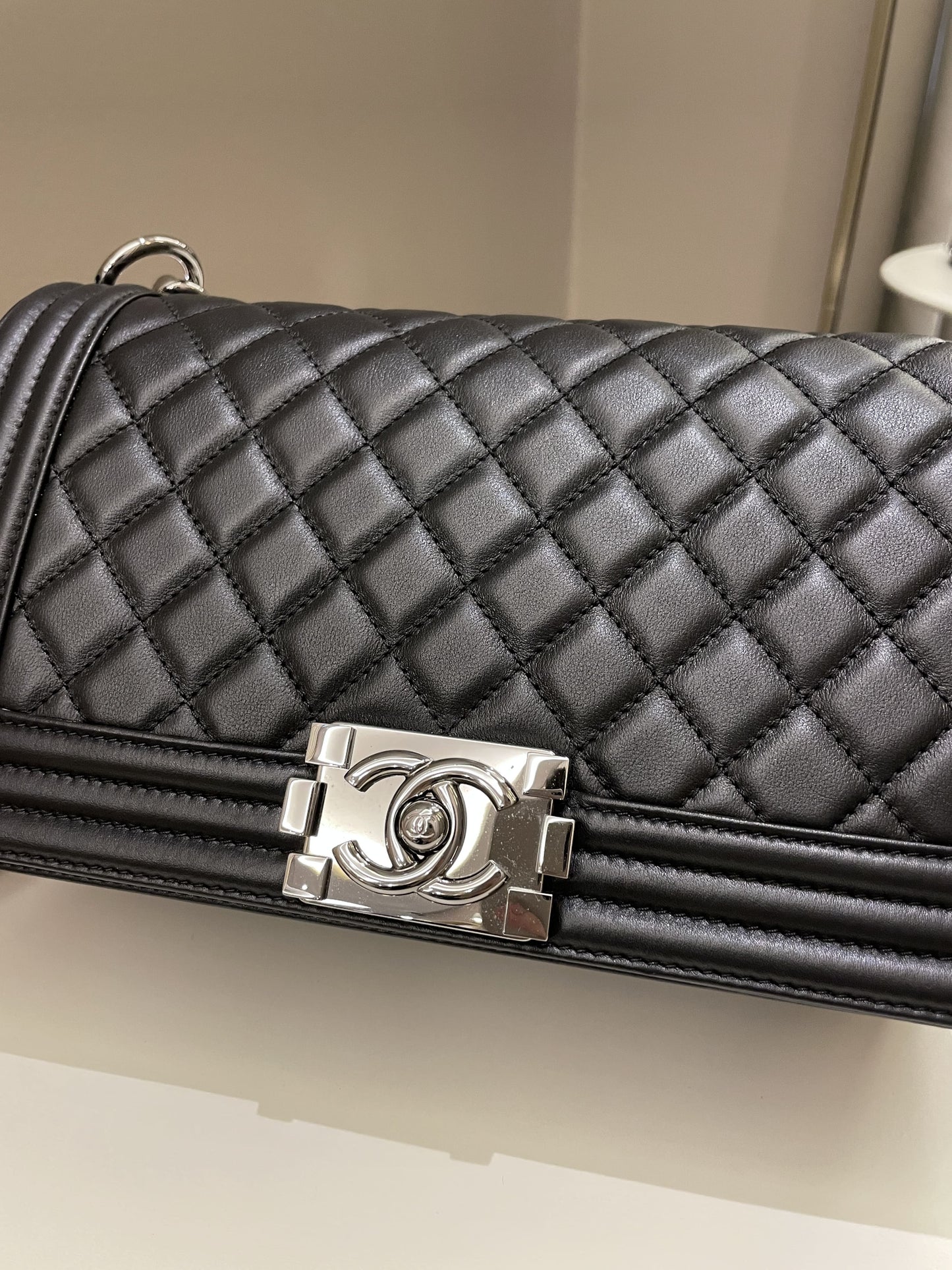 Luxury Chanel Quilted Boy Old Medium Black Calfskin