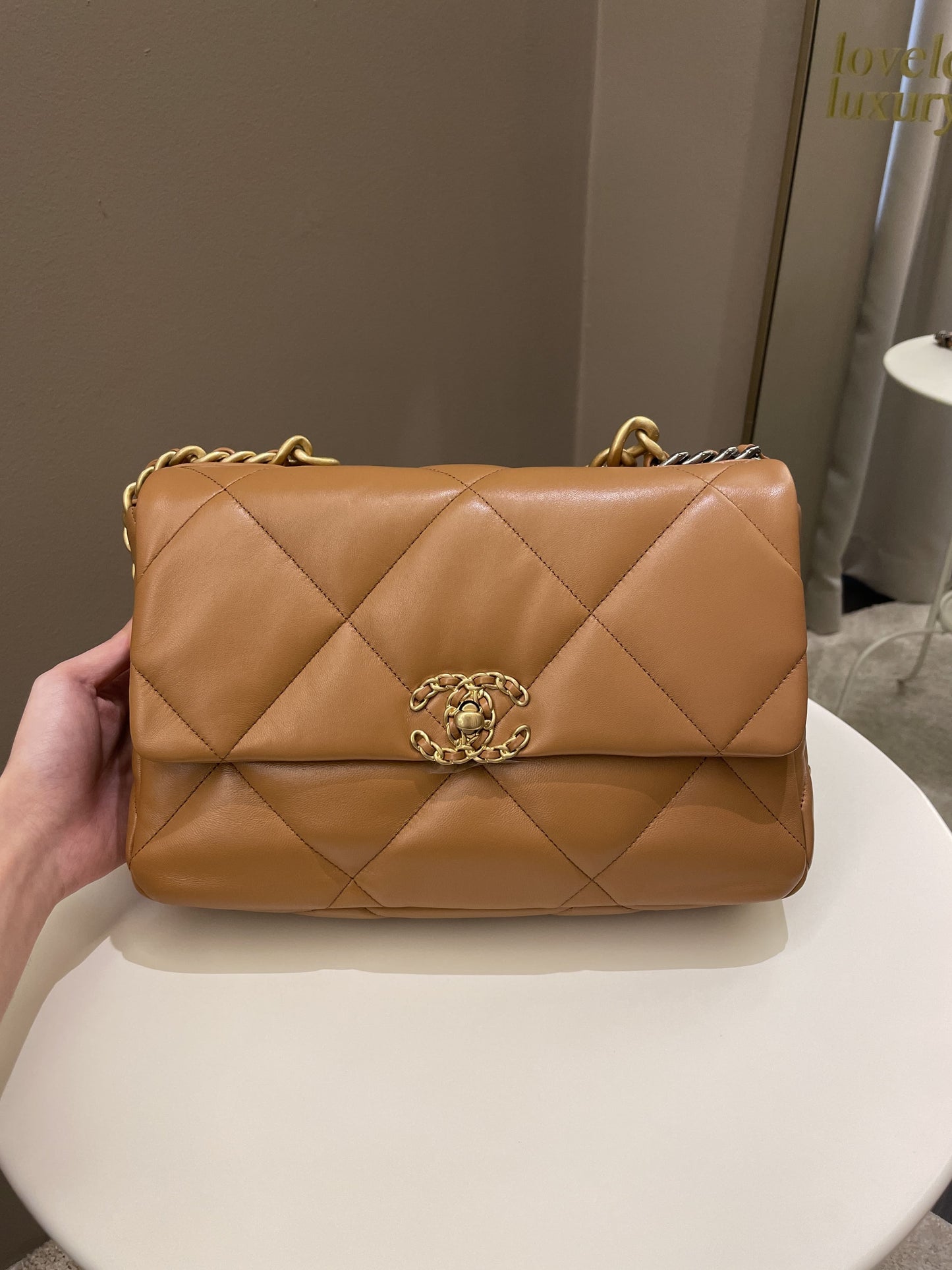 Luxury Chanel 19 Flap Bag Caramel Lambskin