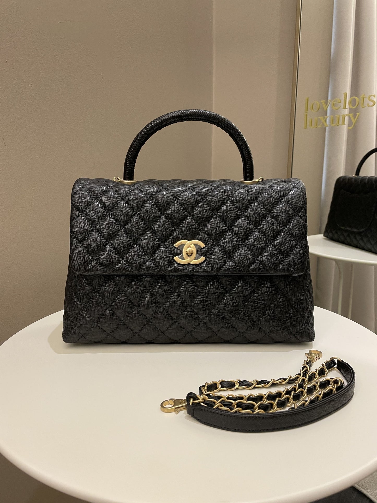 Luxury Chanel Classic Quilted Coco Lizard Handle Black Caviar