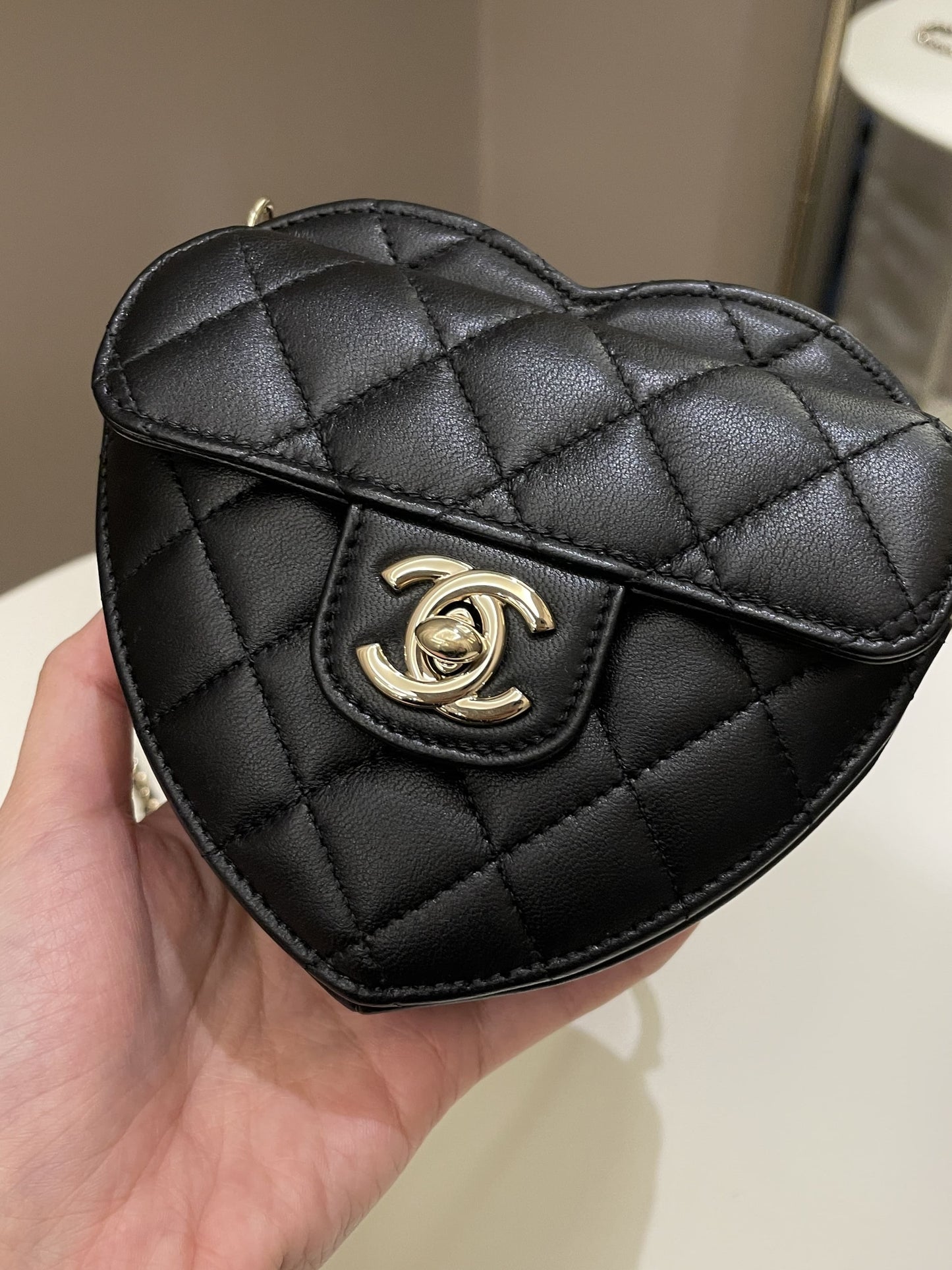 Luxury Chanel 22S Heart Bag Black Stiff Lambskin