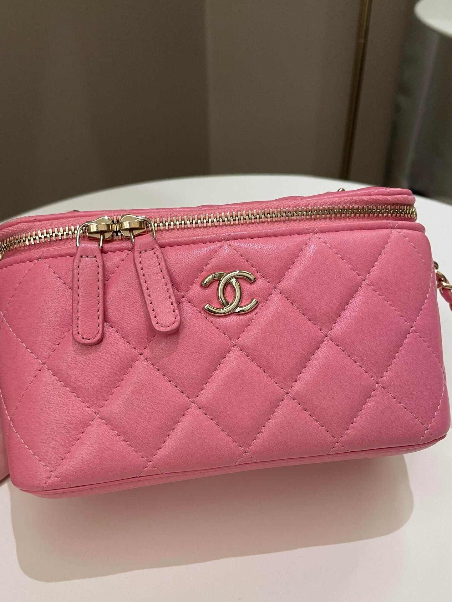 Luxury Chanel Trendy CC Vanity Case Pink Pink Lambskin