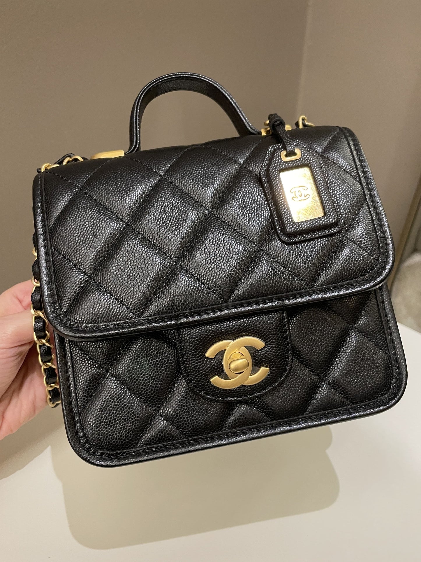 Luxury Chanel 22K Flap with Top Handle Black Caviar