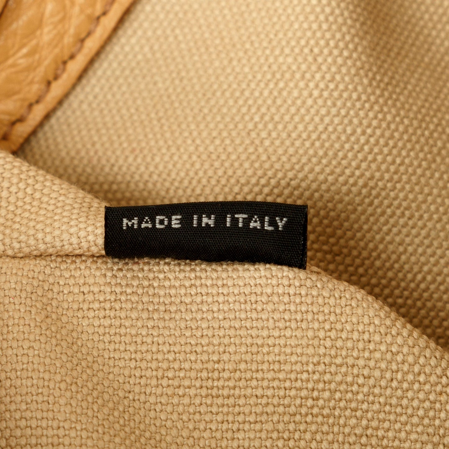 Prada Vitello Daino Cuir Frame Convertible Tote
